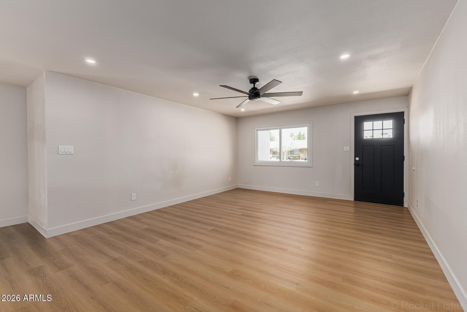 3515 E WINCHCOMB Drive, Phoenix, AZ 85032 — photo 2 of 24