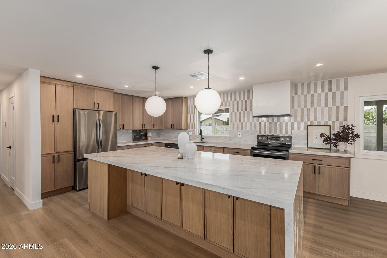 3515 E WINCHCOMB Drive, Phoenix, AZ 85032 — photo 10 of 24