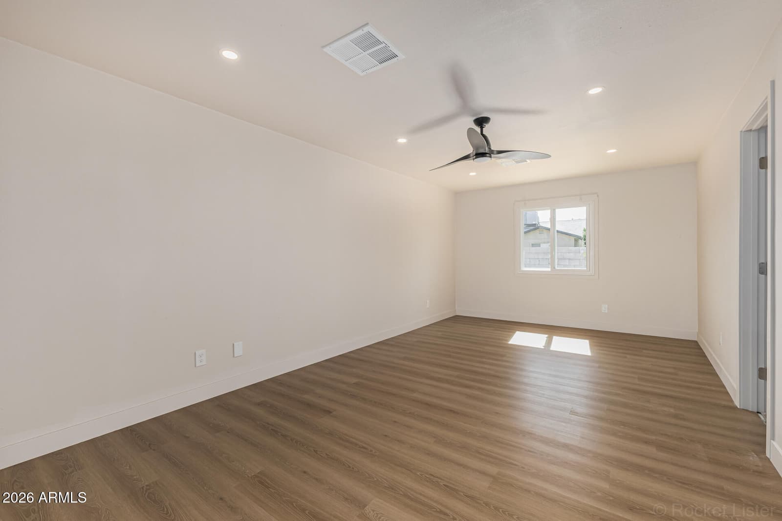 3515 E WINCHCOMB Drive, Phoenix, AZ 85032 — photo 13 of 24