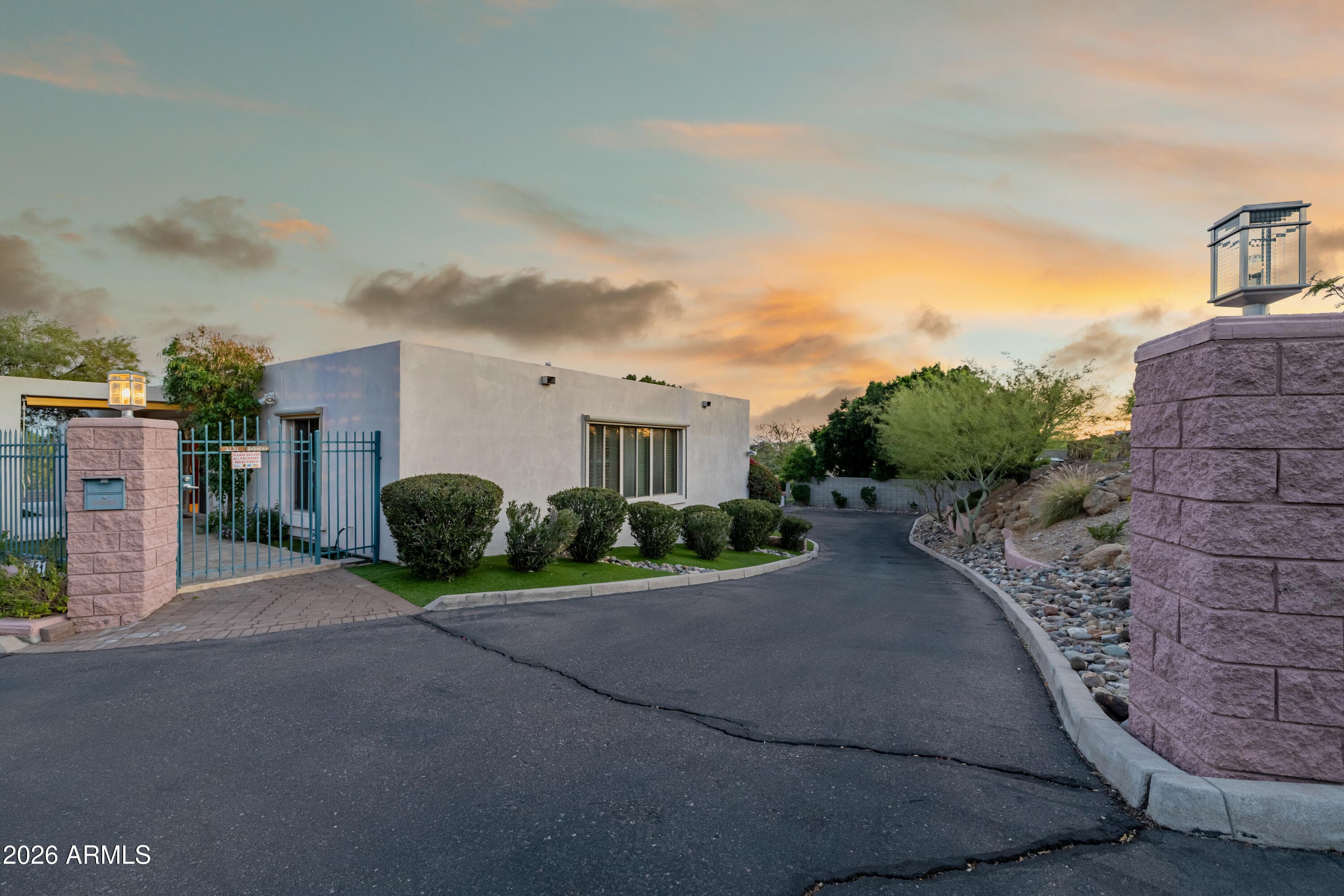 2131 E BETHANY HOME Road, Phoenix, AZ 85016 — photo 18 of 200