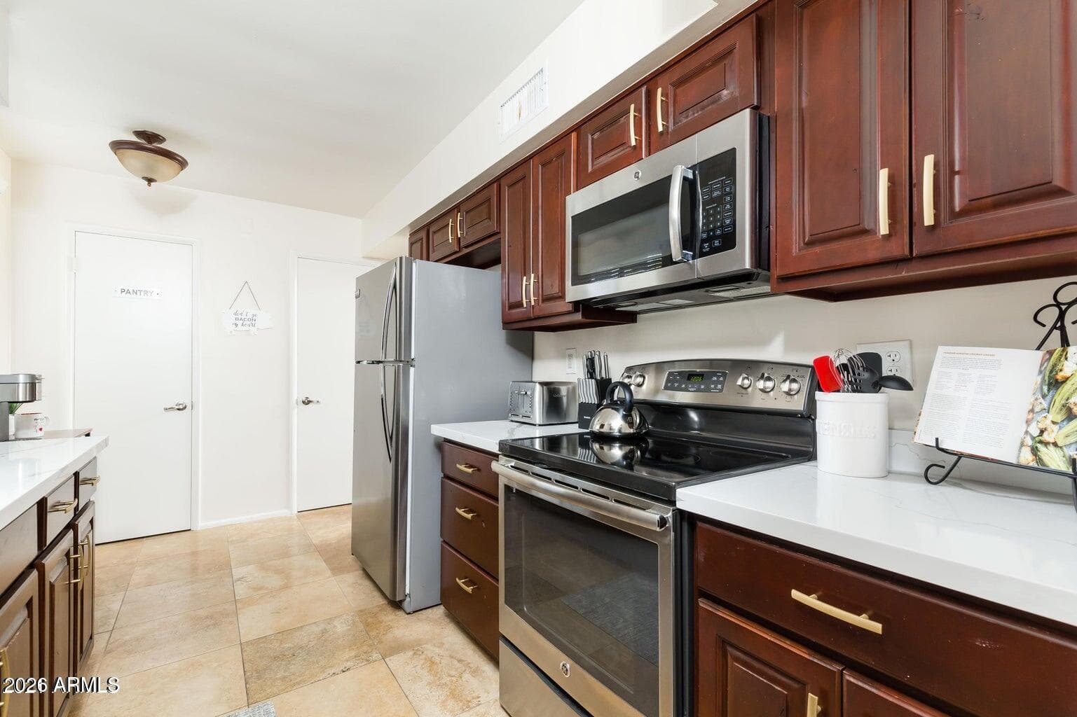 3242 E CAMELBACK Road 104, Phoenix, AZ 85018 — photo 3 of 19