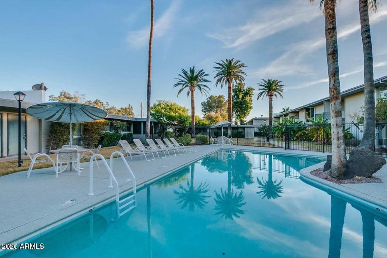 3242 E CAMELBACK Road 104, Phoenix, AZ 85018 — photo 15 of 19