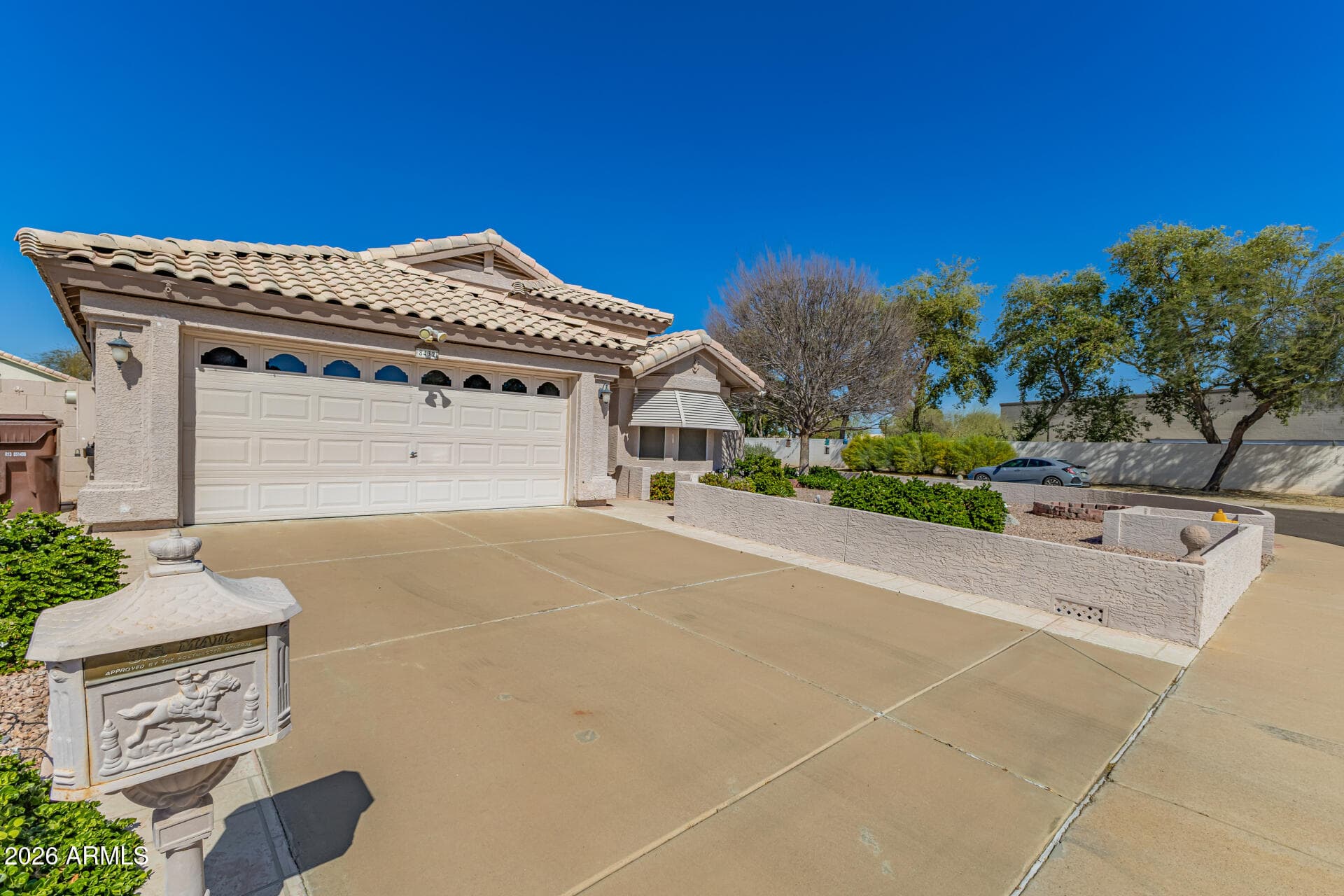 8432 W CHARTER OAK Road, Peoria, AZ 85381 — photo 3 of 35
