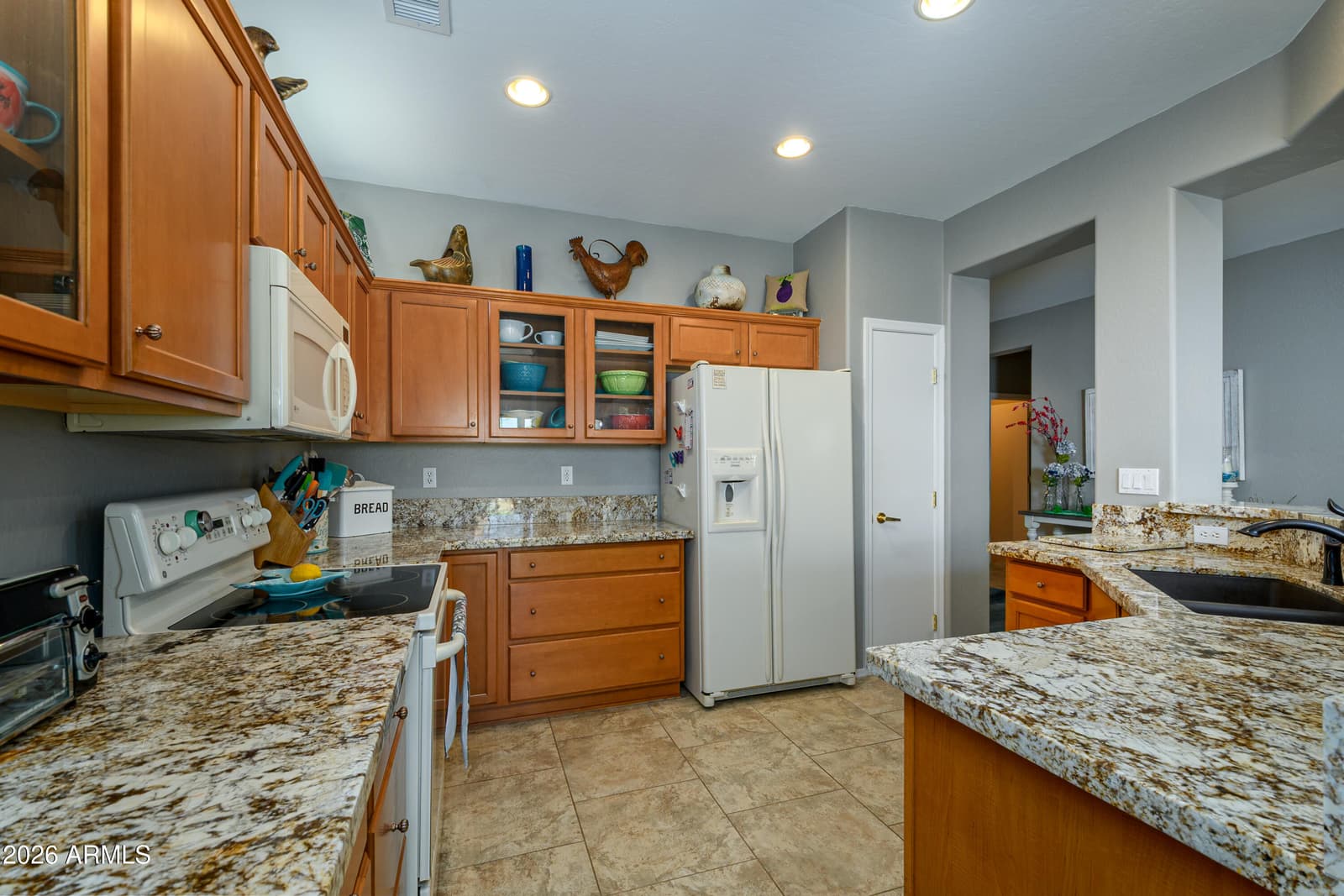 16816 W PALISADE TRAIL Lane, Surprise, AZ 85387 — photo 9 of 33