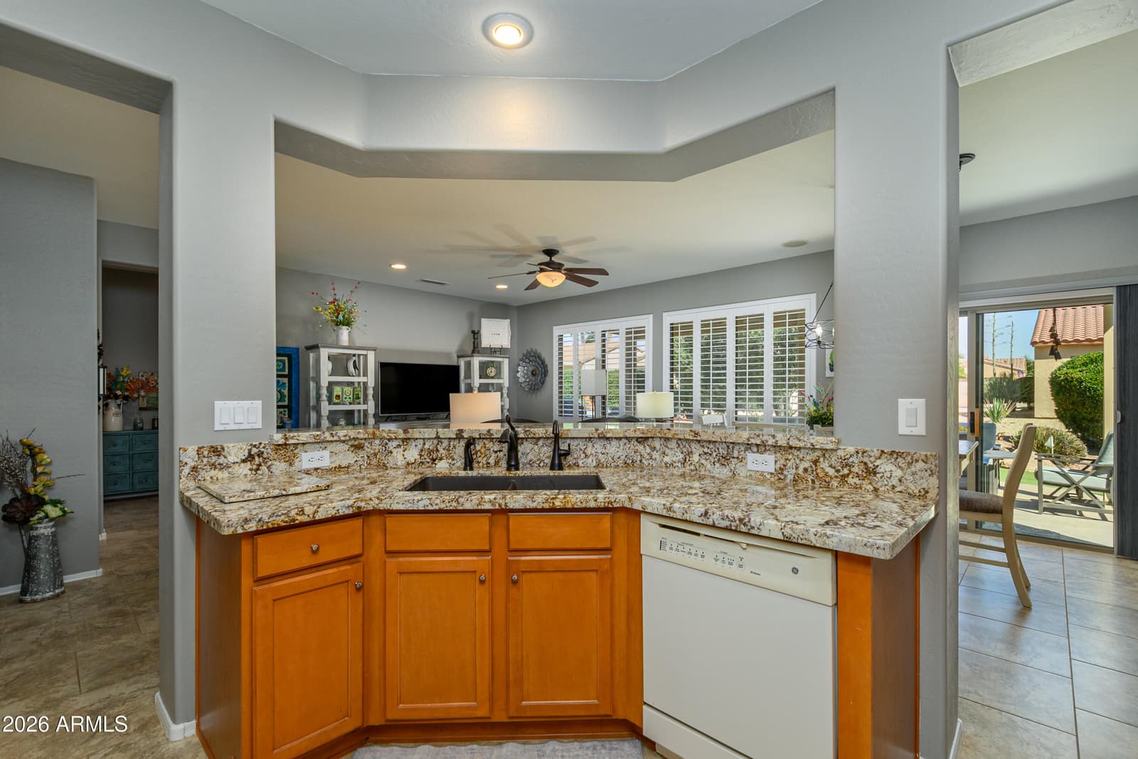 16816 W PALISADE TRAIL Lane, Surprise, AZ 85387 — photo 10 of 33