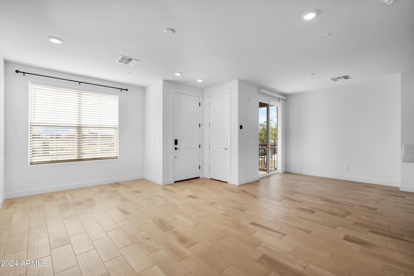 11300 N CASA DEGA Drive 1068, Surprise, AZ 85388 — photo 6 of 33