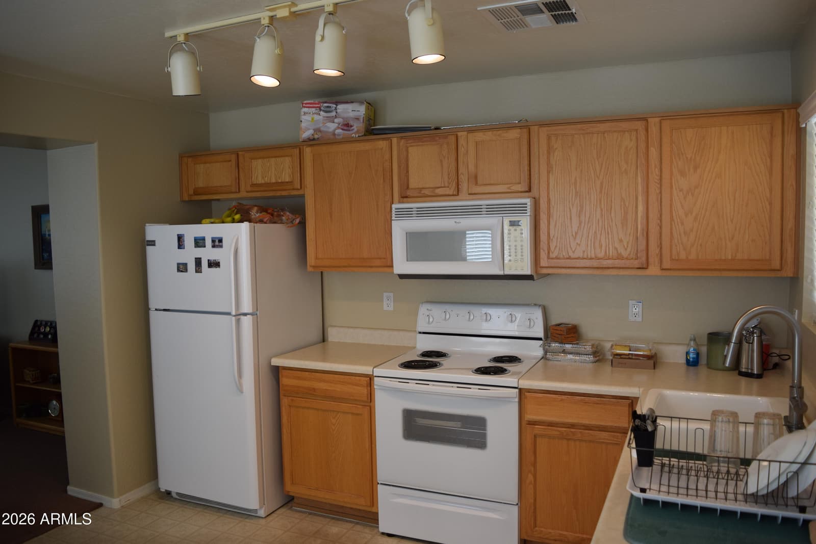 2388 E VALENCIA Drive, Casa Grande, AZ 85194 — photo 7 of 21