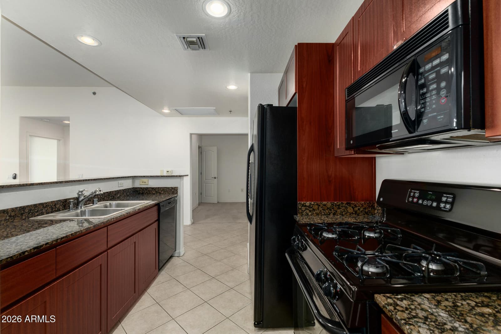 2302 N CENTRAL Avenue 404, Phoenix, AZ 85004 — photo 8 of 43