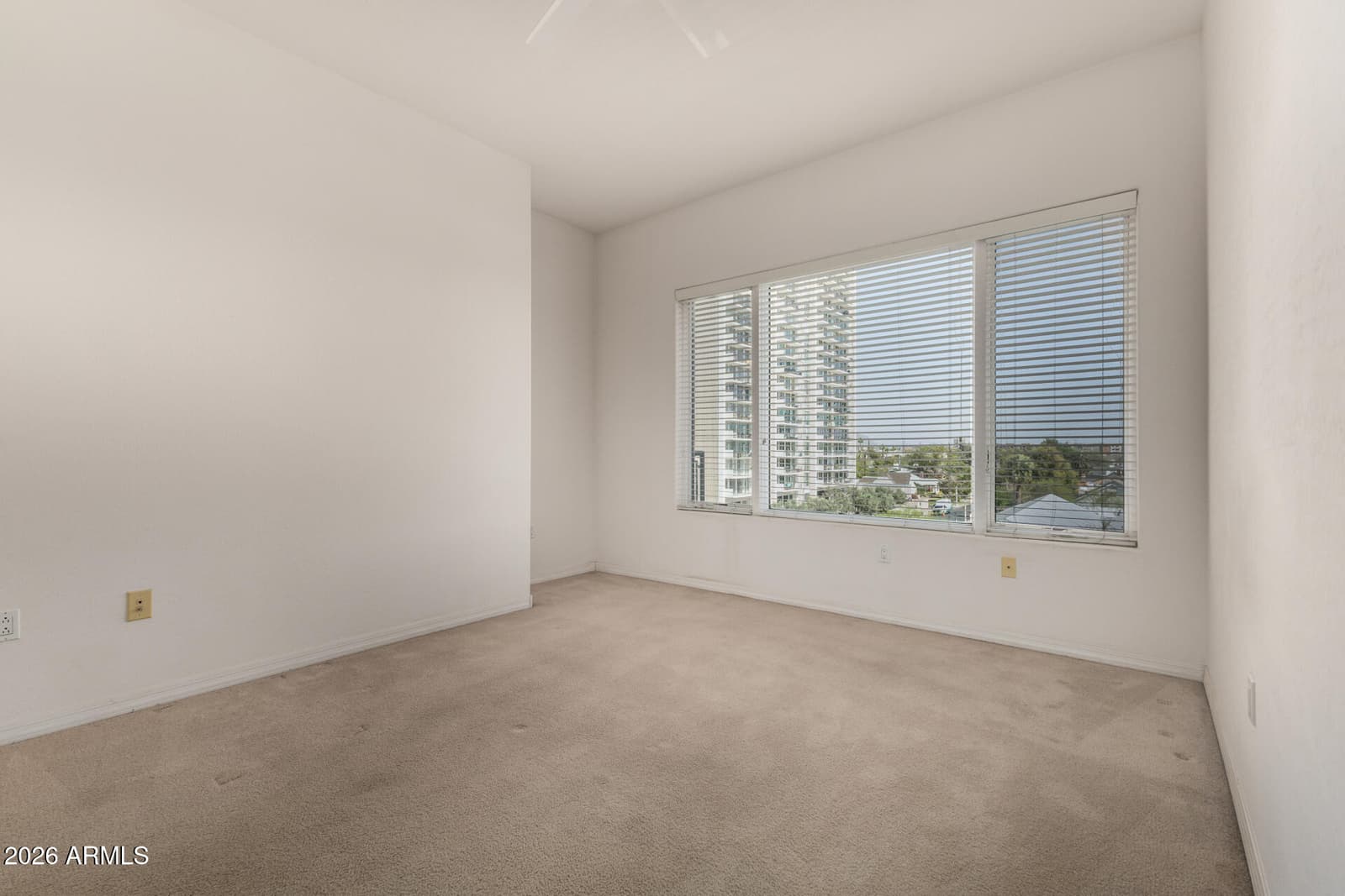 2302 N CENTRAL Avenue 404, Phoenix, AZ 85004 — photo 18 of 43