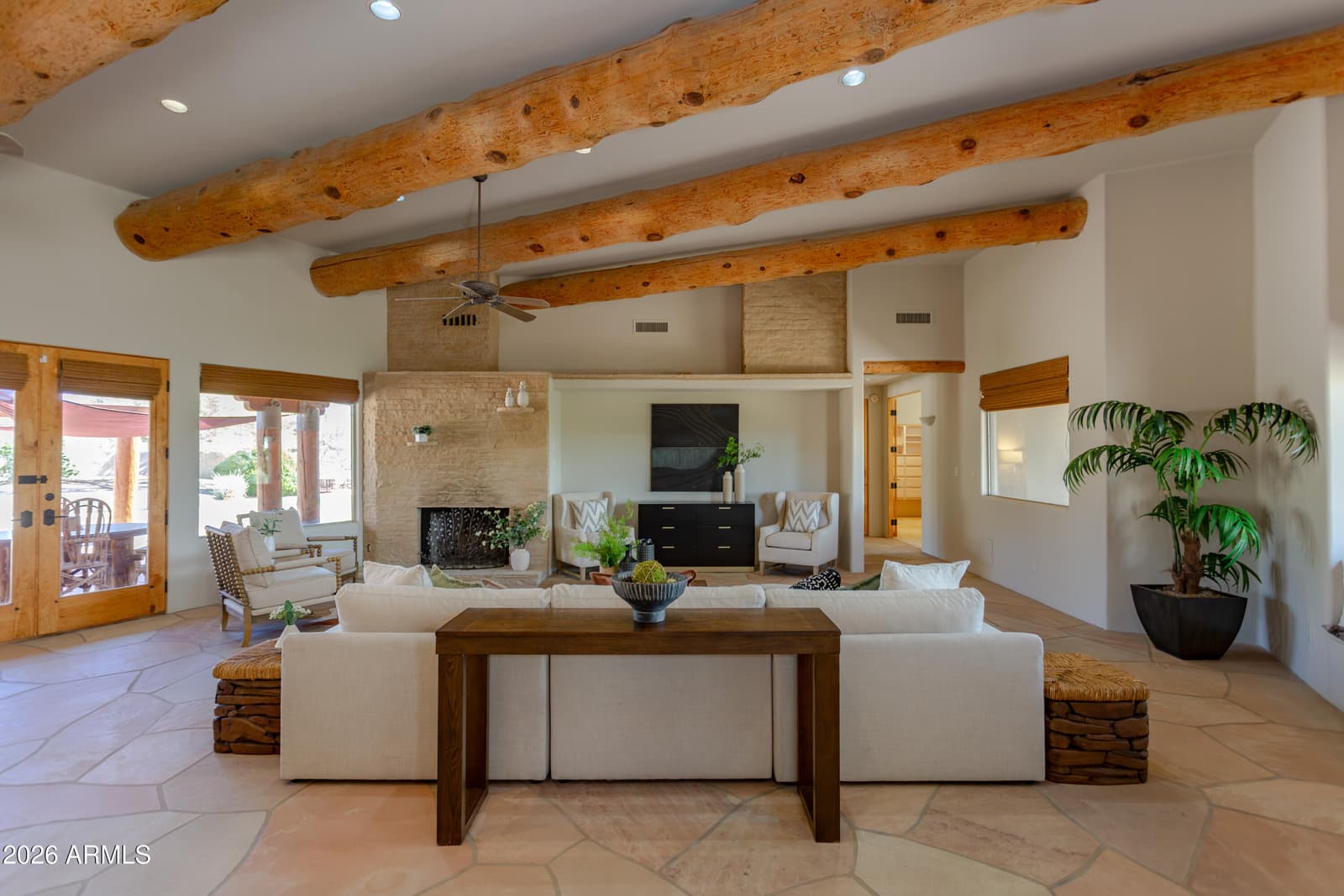 40777 N ECHO CANYON Drive, Cave Creek, AZ 85331 — photo 12 of 94
