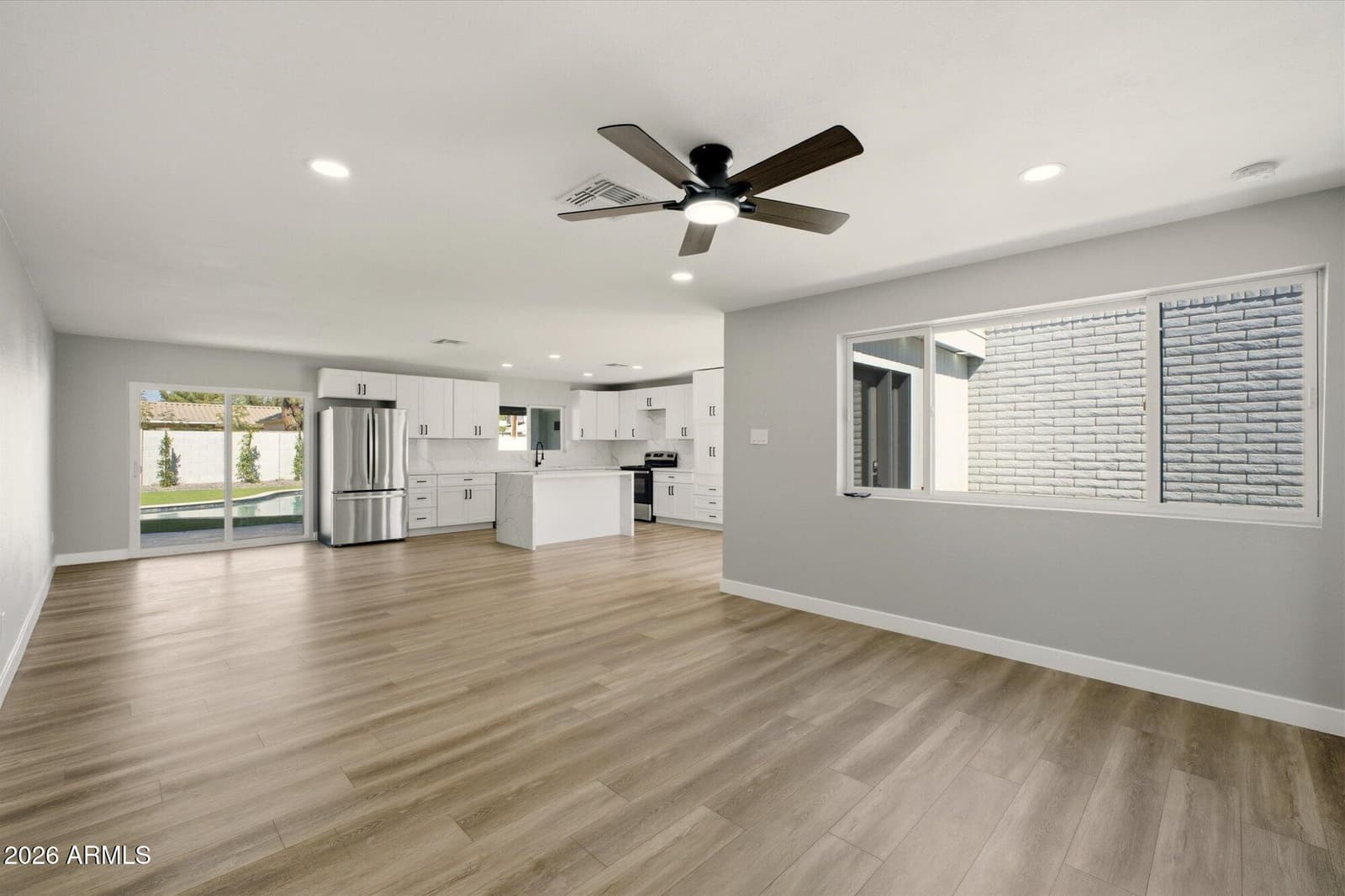 1822 W HIGHLAND Avenue, Phoenix, AZ 85015 — photo 8 of 26