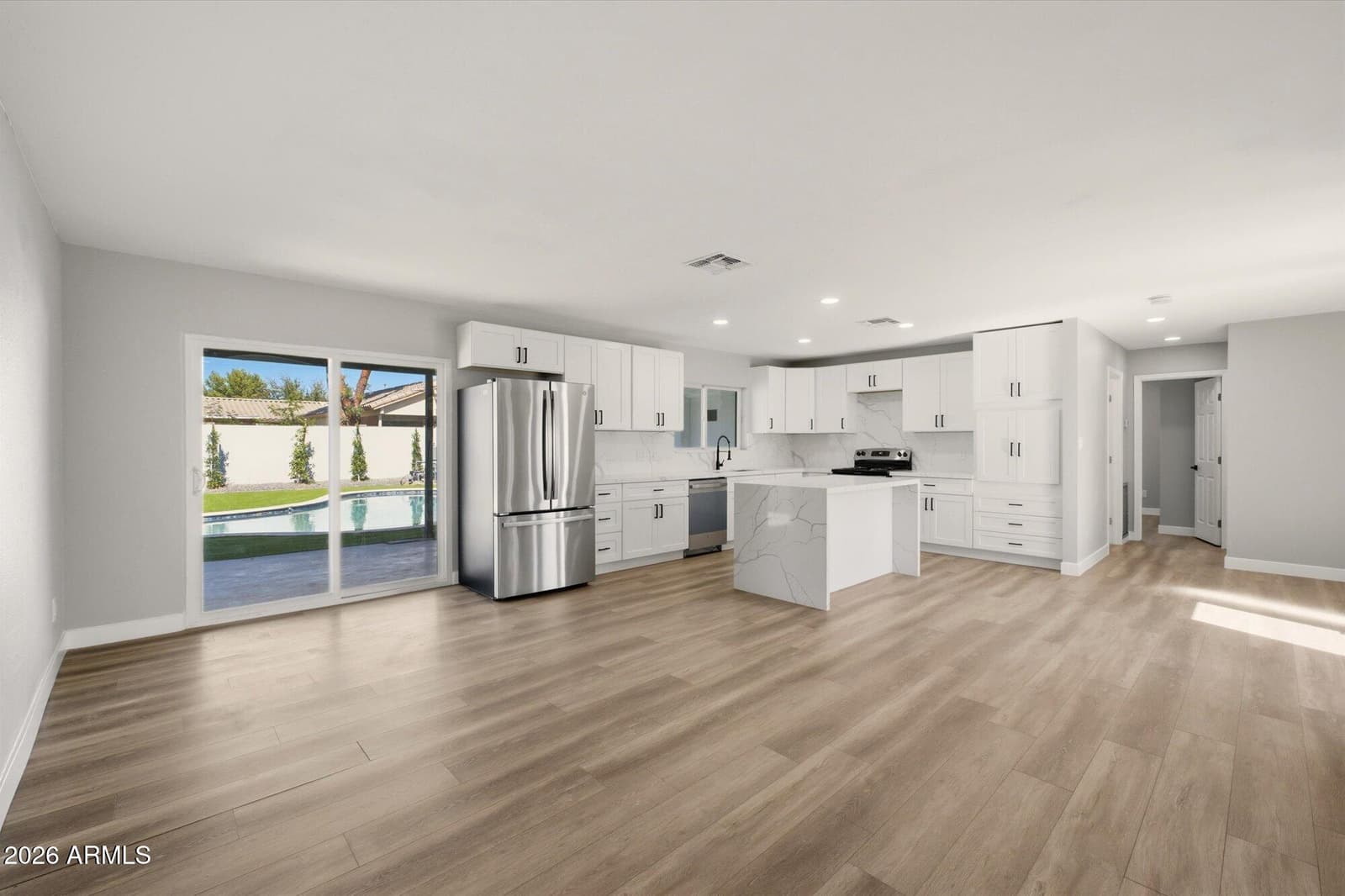 1822 W HIGHLAND Avenue, Phoenix, AZ 85015 — photo 9 of 26