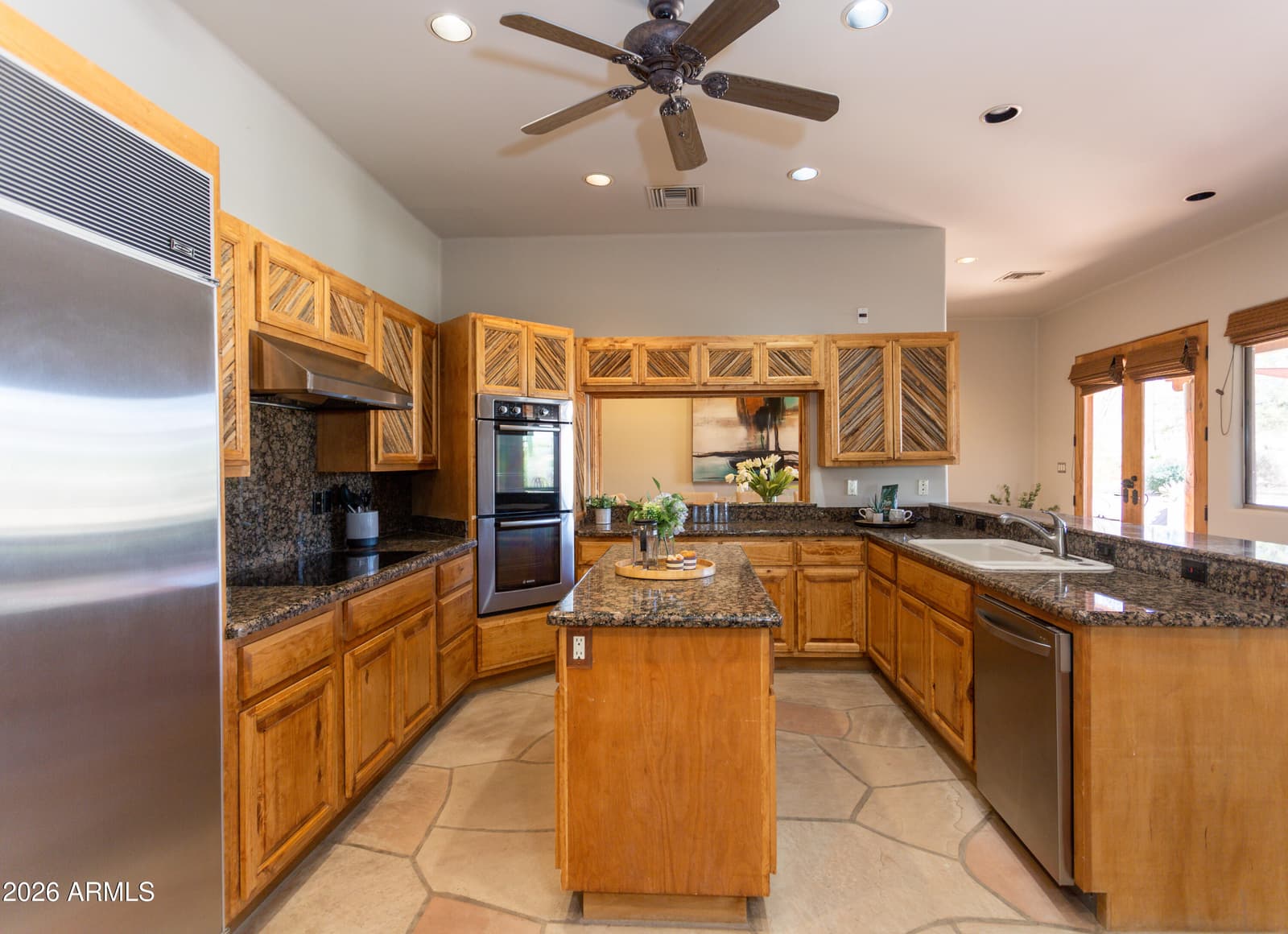 40777 N ECHO CANYON Drive, Cave Creek, AZ 85331 — photo 28 of 94