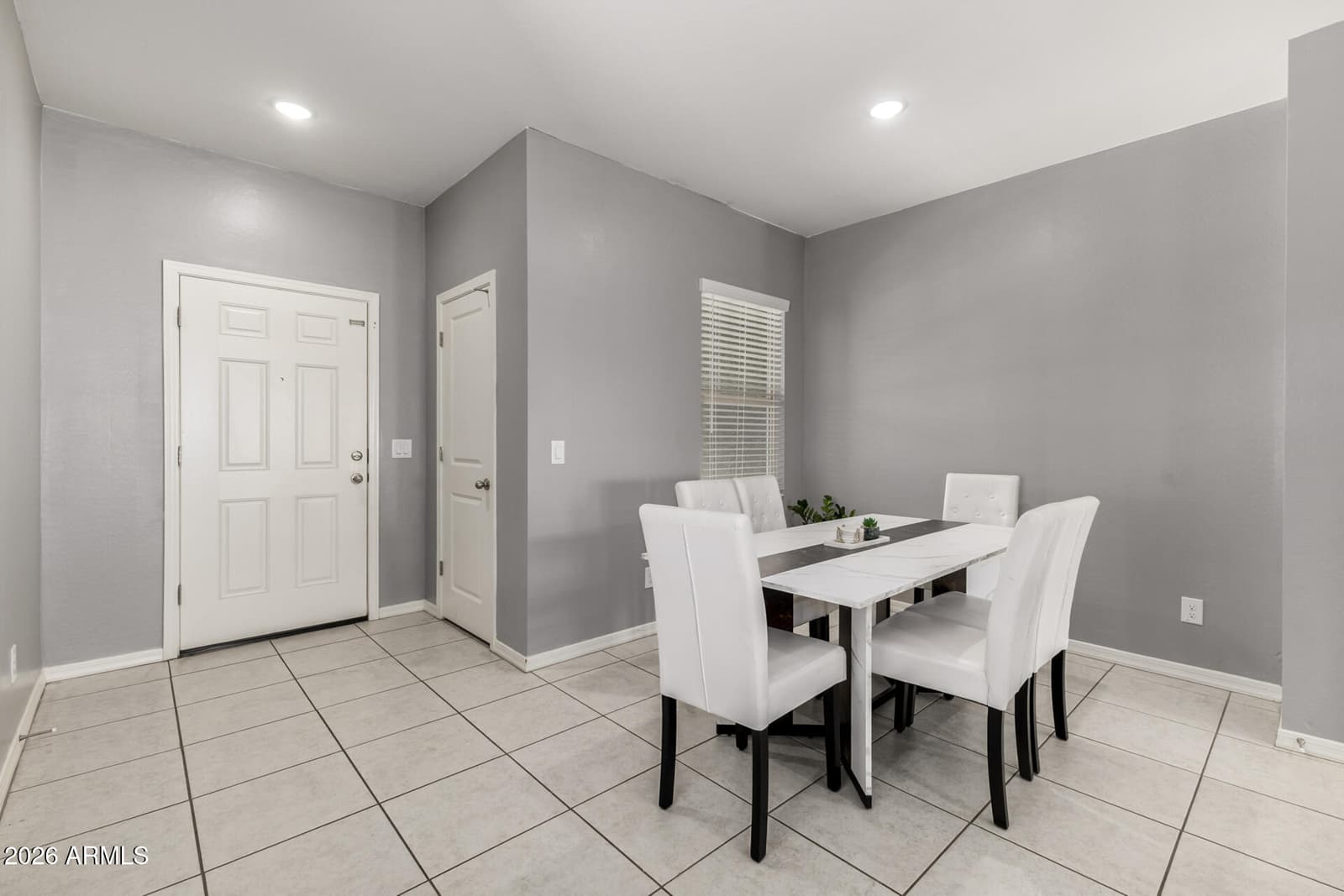 9720 W ODEUM Lane, Tolleson, AZ 85353 — photo 10 of 27