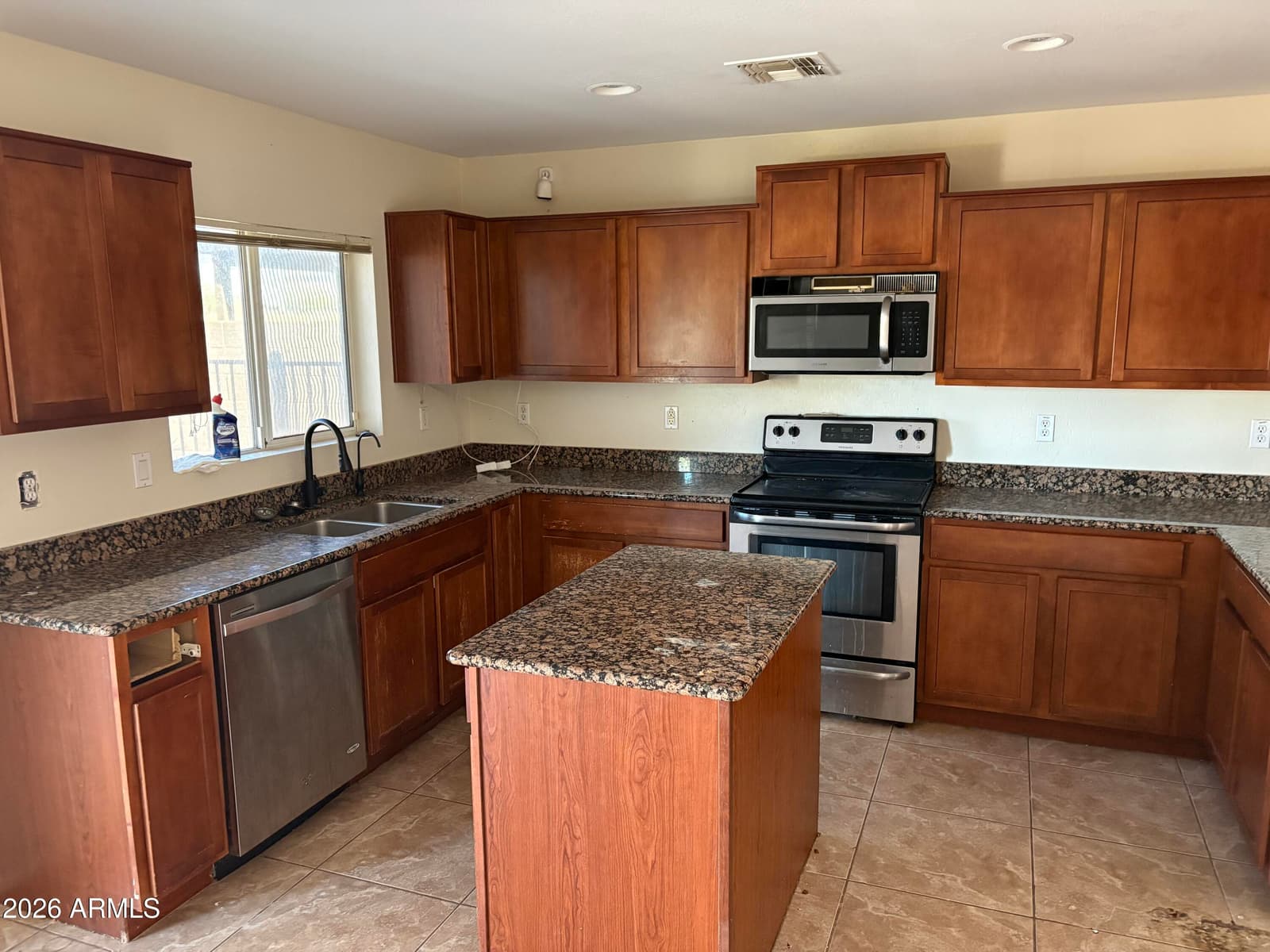 5222 E SILVERBELL Road, San Tan Valley, AZ 85143 — photo 5 of 16