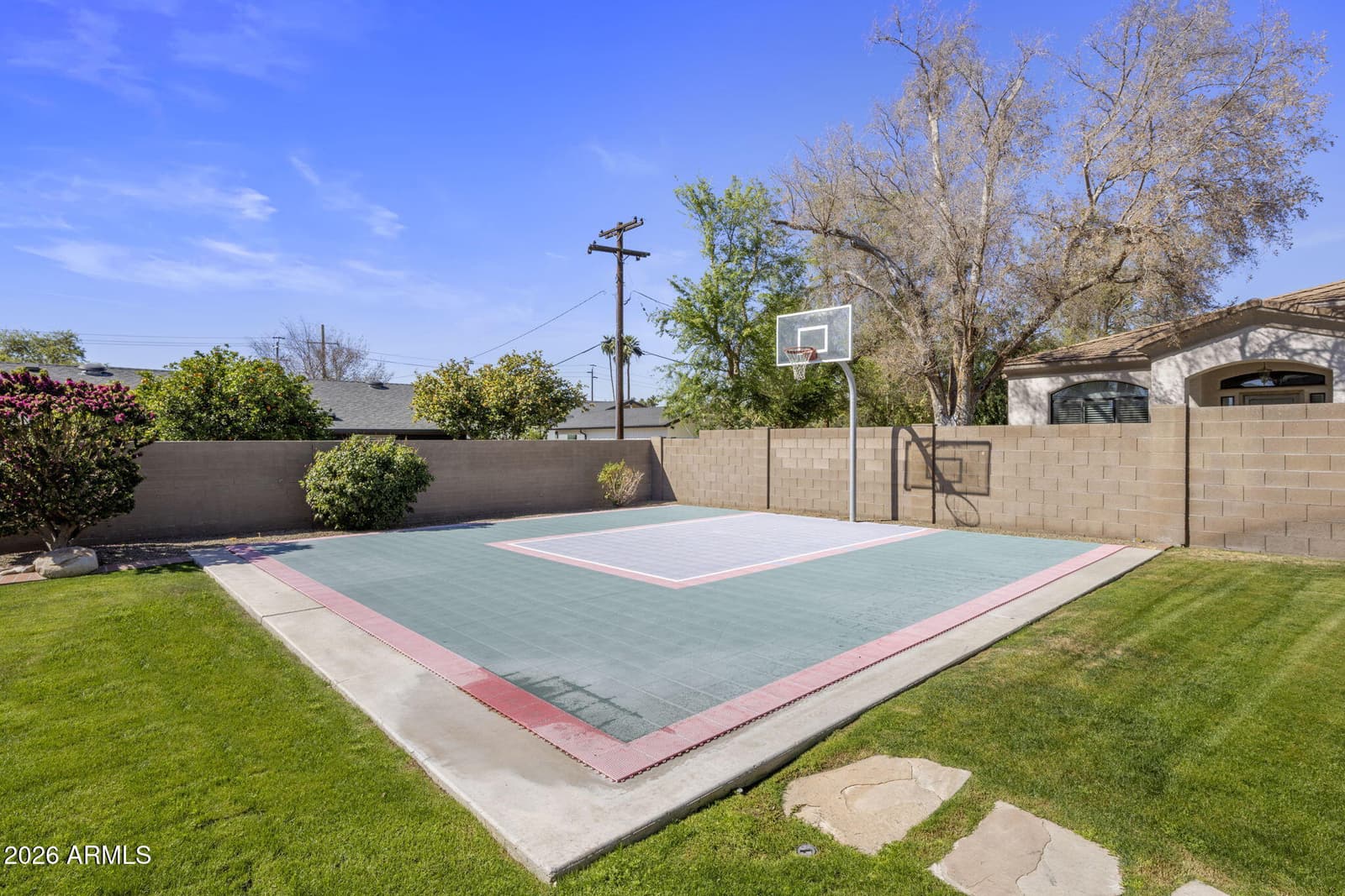 320 E MARYLAND Avenue, Phoenix, AZ 85012 — photo 34 of 41