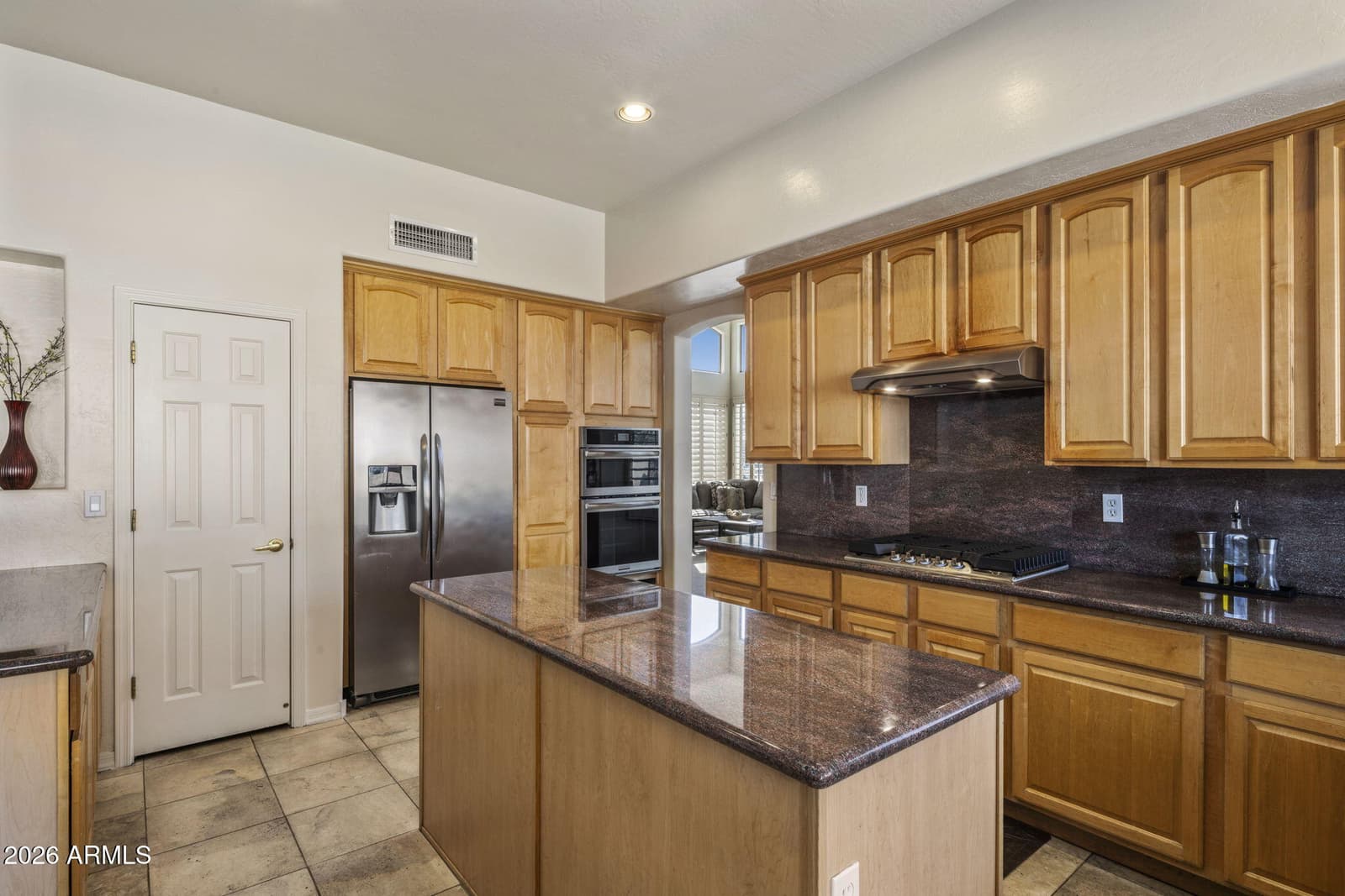 320 E MARYLAND Avenue, Phoenix, AZ 85012 — photo 11 of 41