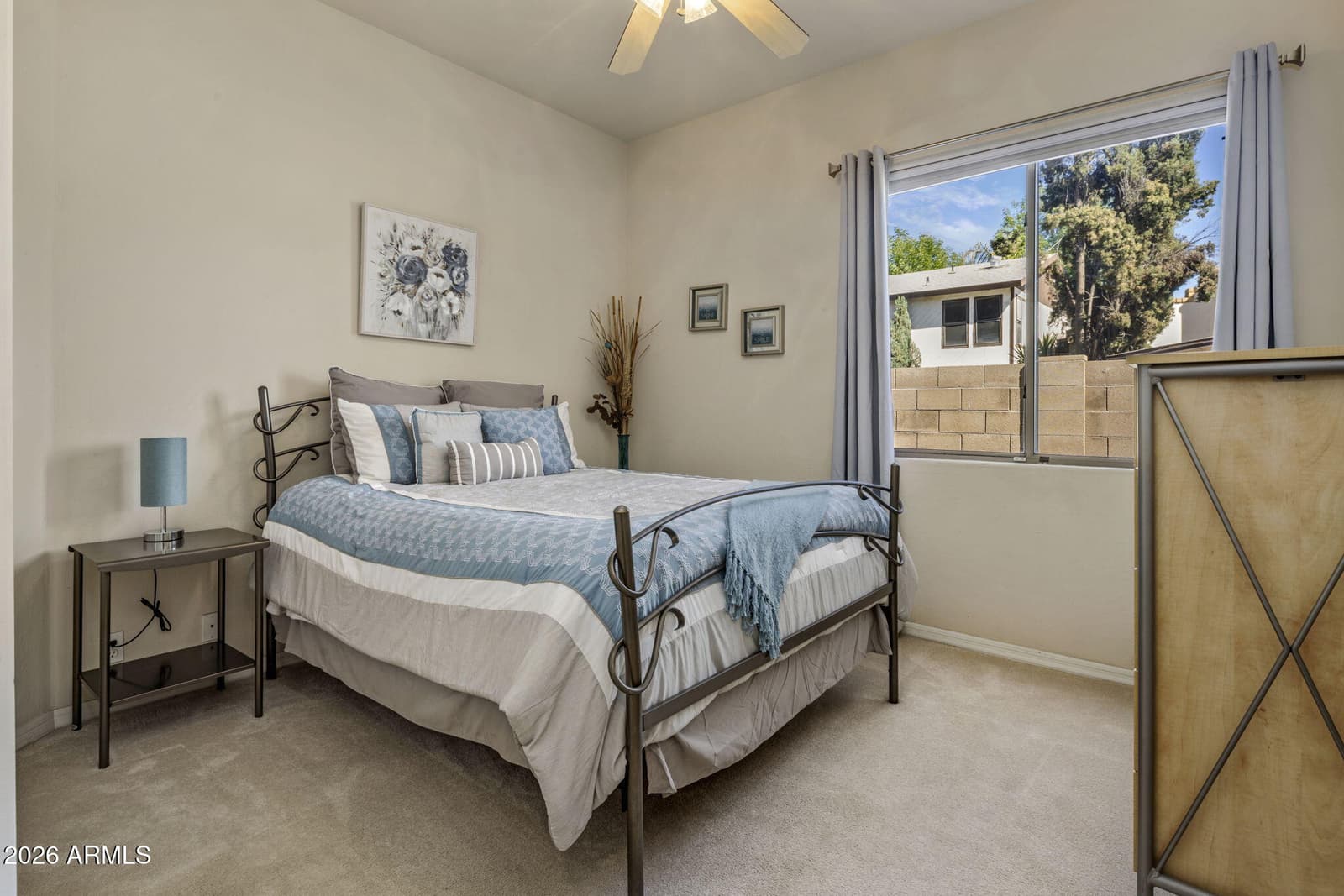 320 E MARYLAND Avenue, Phoenix, AZ 85012 — photo 14 of 41