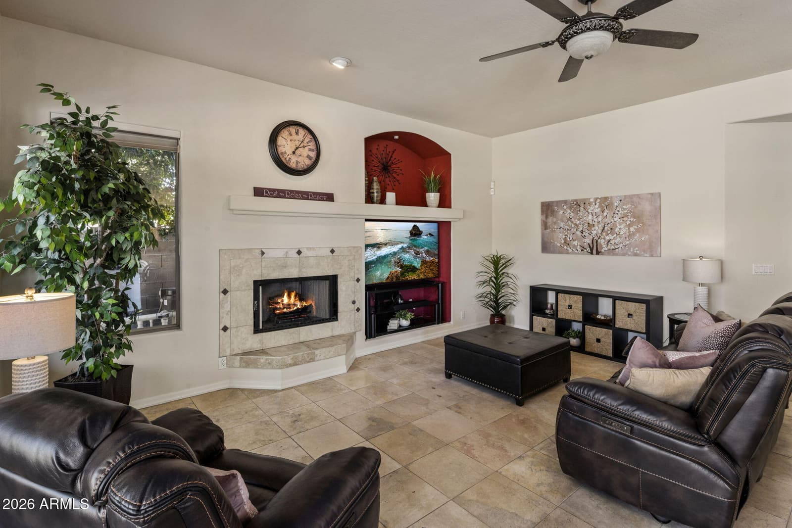 320 E MARYLAND Avenue, Phoenix, AZ 85012 — photo 7 of 41