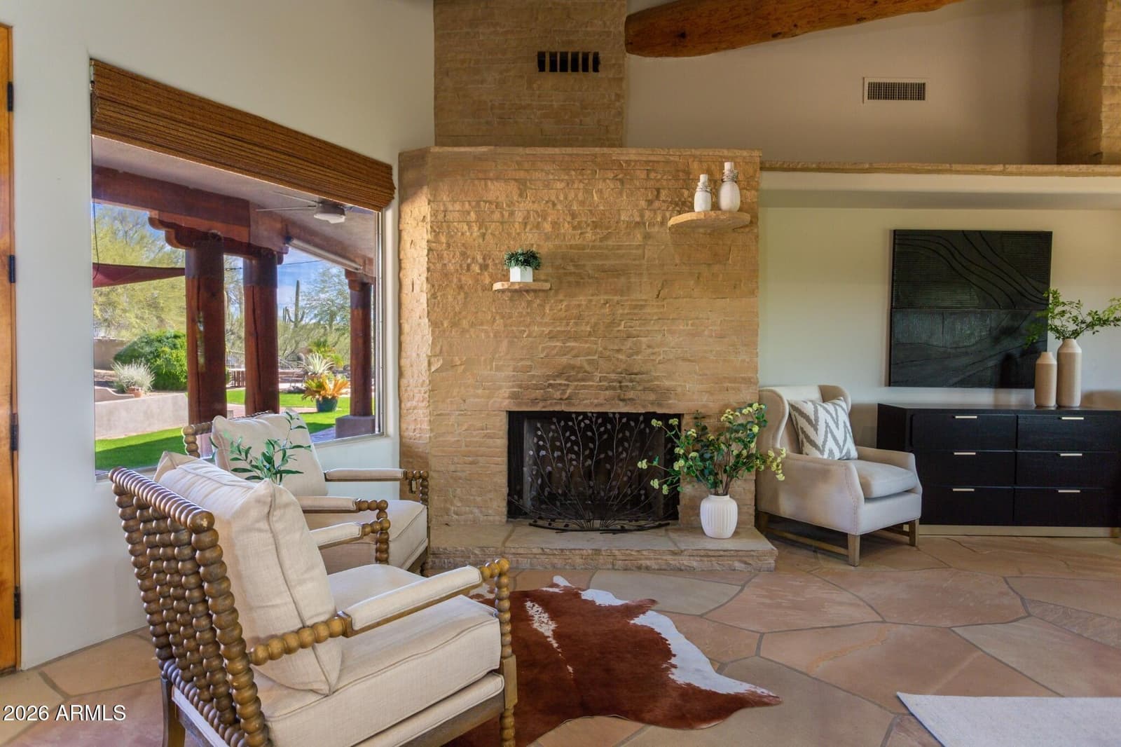 40777 N ECHO CANYON Drive, Cave Creek, AZ 85331 — photo 13 of 94