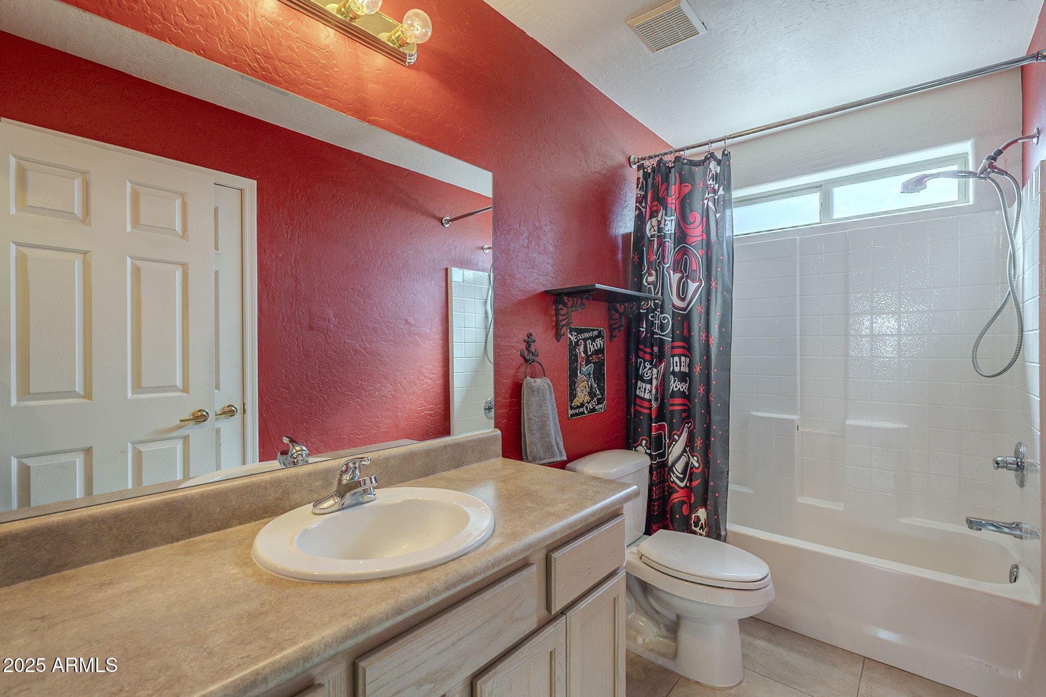 14815 S PADRES Road, Arizona City, AZ 85123 — photo 17 of 31