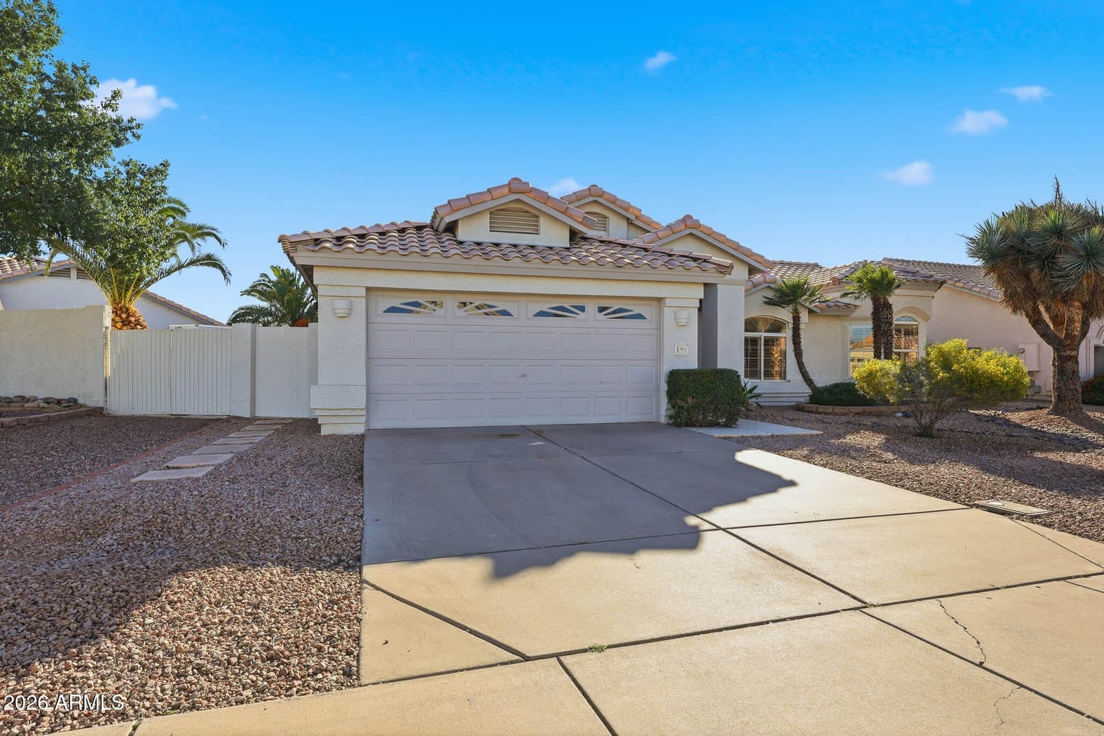190 S LONGMORE Street, Chandler, AZ 85224 — photo 2 of 32