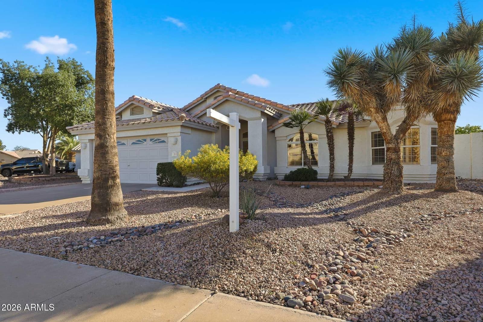 190 S LONGMORE Street, Chandler, AZ 85224 — photo 3 of 32