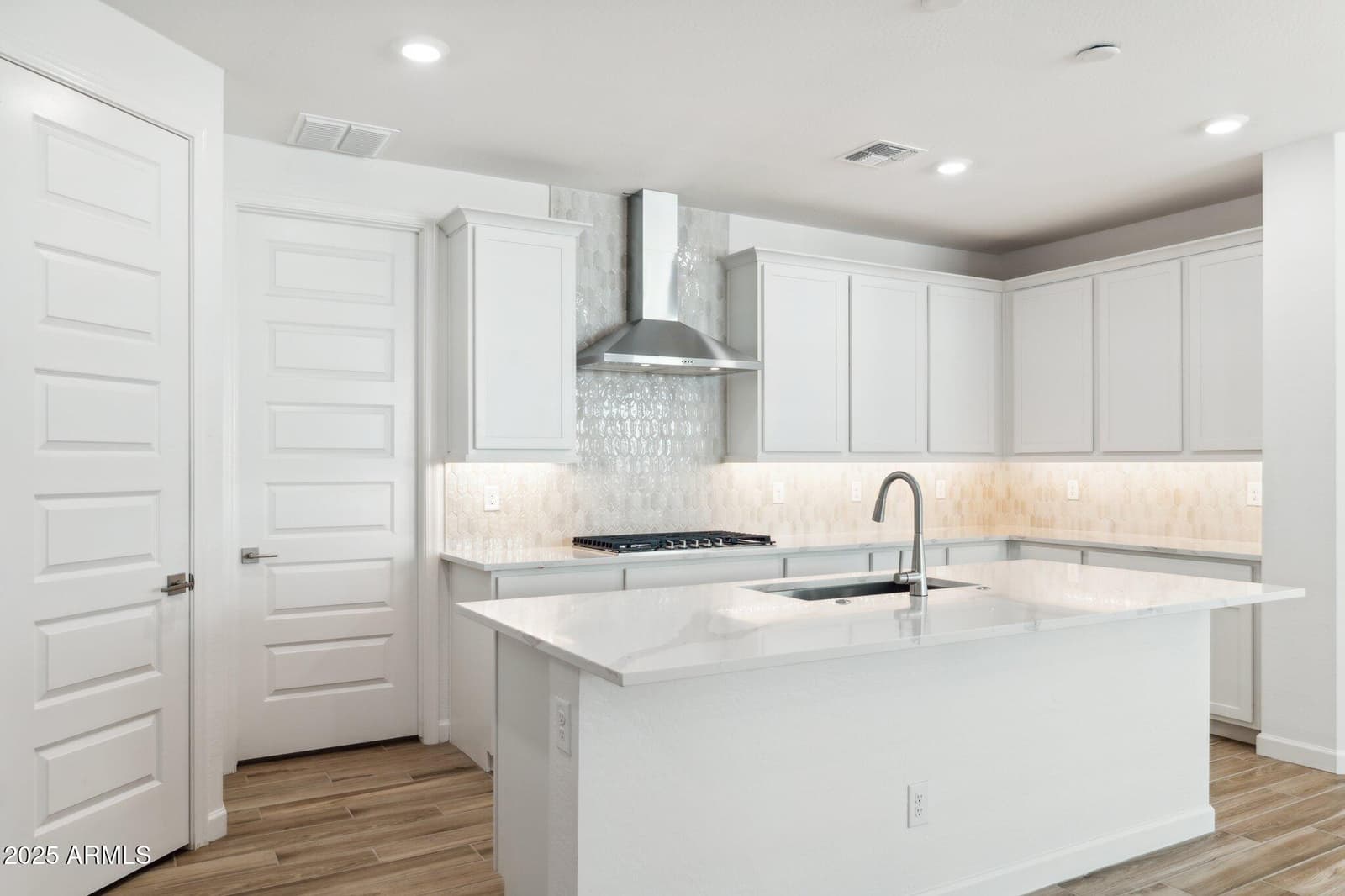27365 N 69TH Lane, Peoria, AZ 85383 — photo 6 of 31
