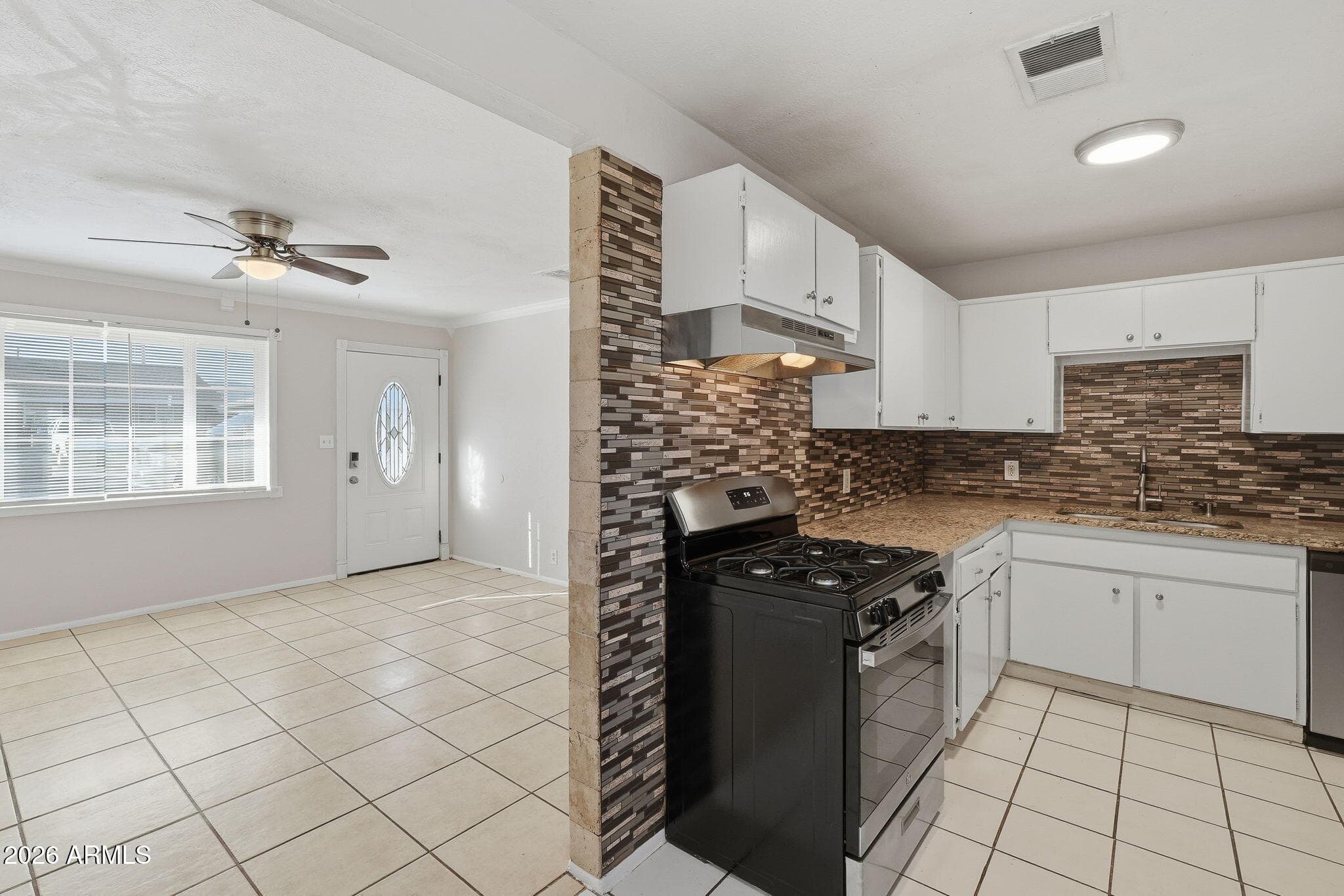 1852 E MOBILE Lane, Phoenix, AZ 85040 — photo 16 of 30