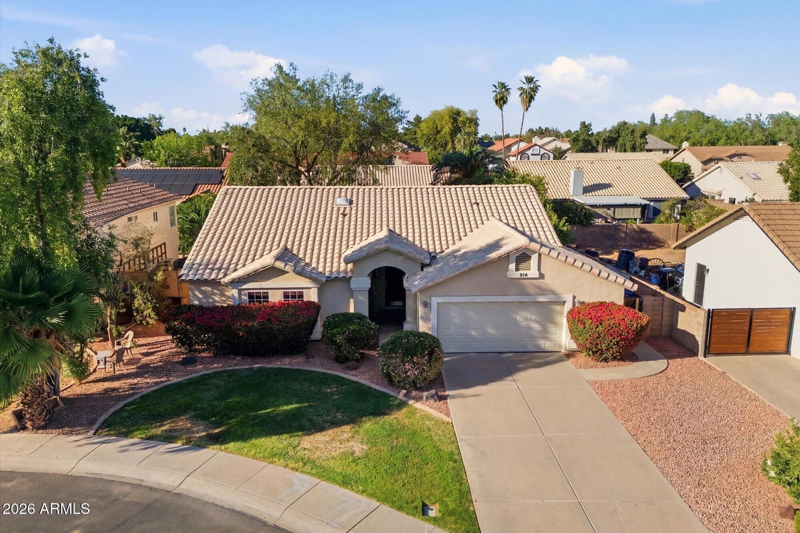 814 E Stanford Avenue, Gilbert, AZ 85234 — photo 2 of 38
