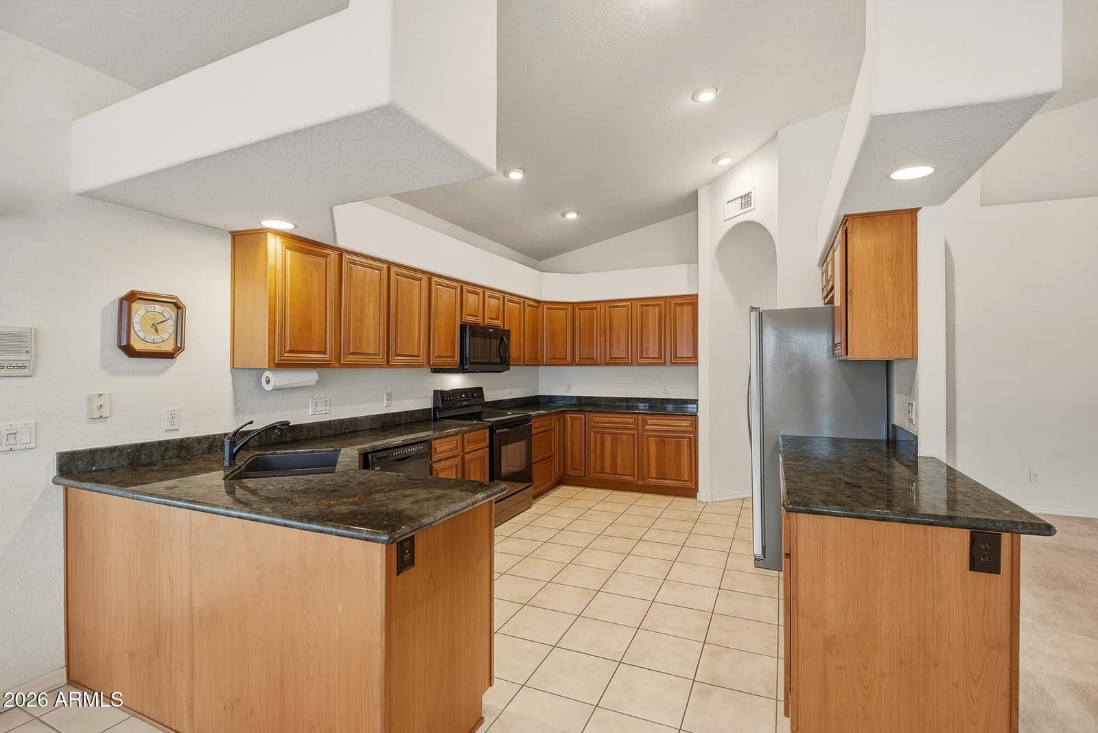 17414 E DULL KNIFE Drive, Fountain Hills, AZ 85268 — photo 18 of 31