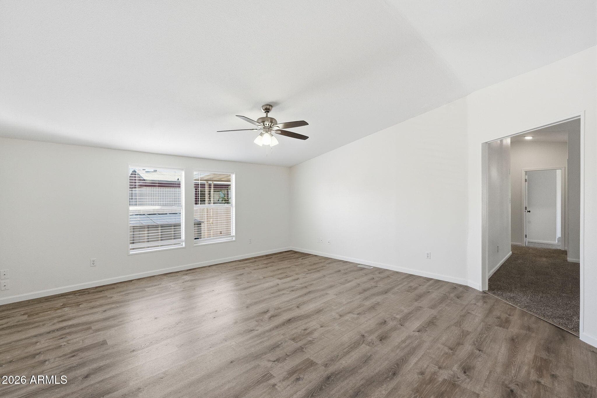 10810 N 91ST Avenue 50, Peoria, AZ 85345 — photo 4 of 25
