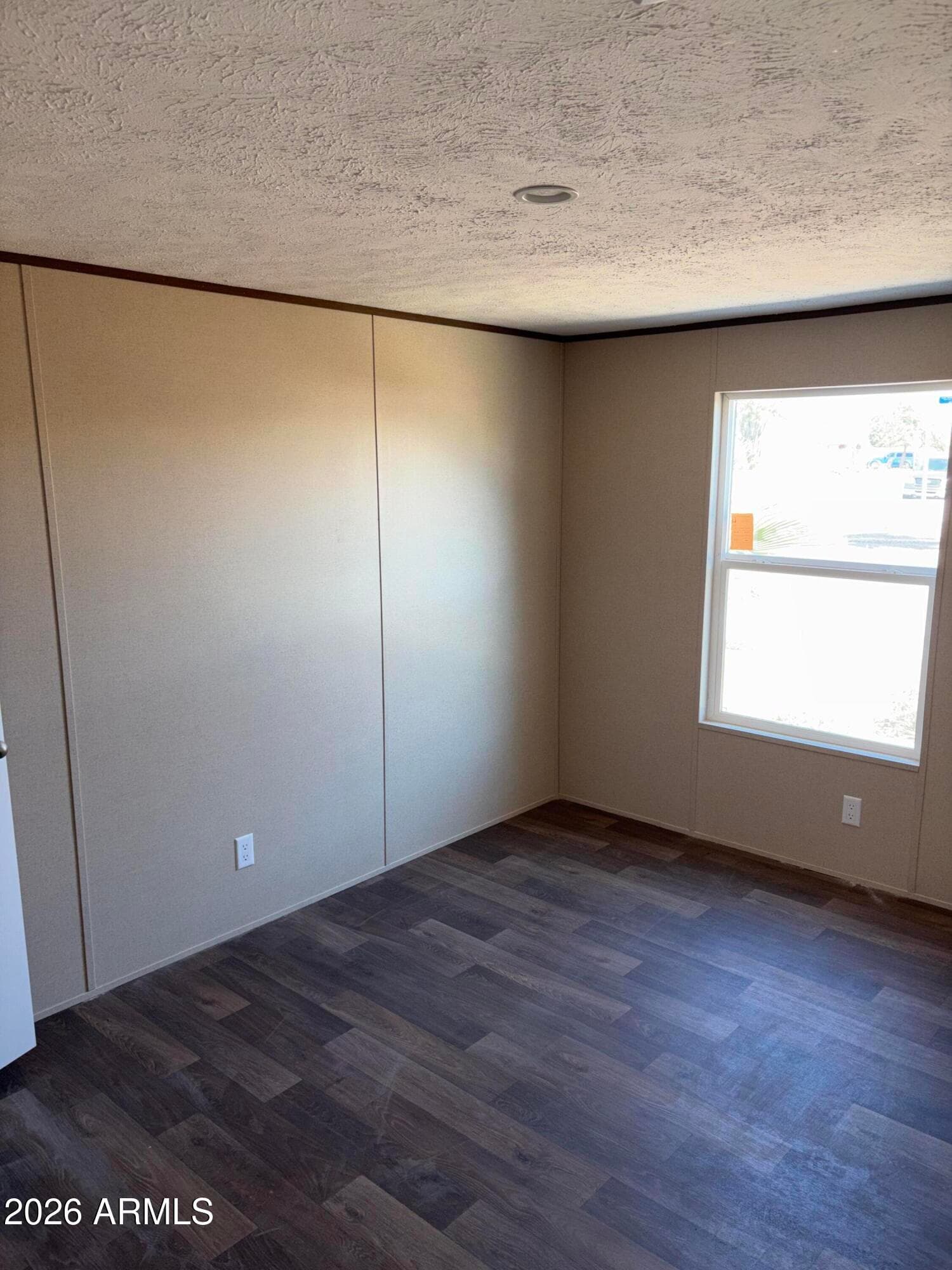 6515 W Sunnyslope Lane, Glendale, AZ 85302 — photo 4 of 19