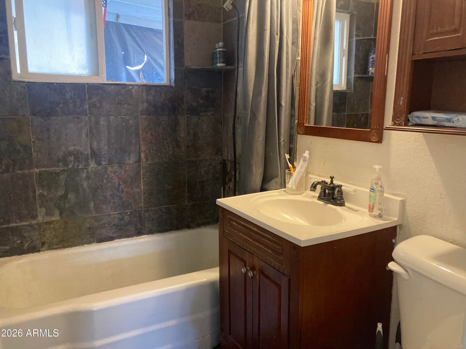 2729 W HAZELWOOD Street, Phoenix, AZ 85017 — photo 7 of 17