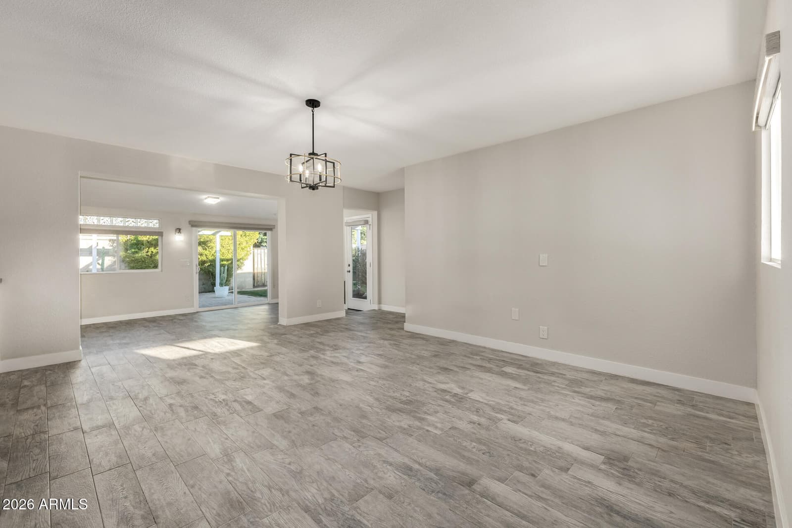 2421 N 68TH Street, Scottsdale, AZ 85257 — photo 6 of 43