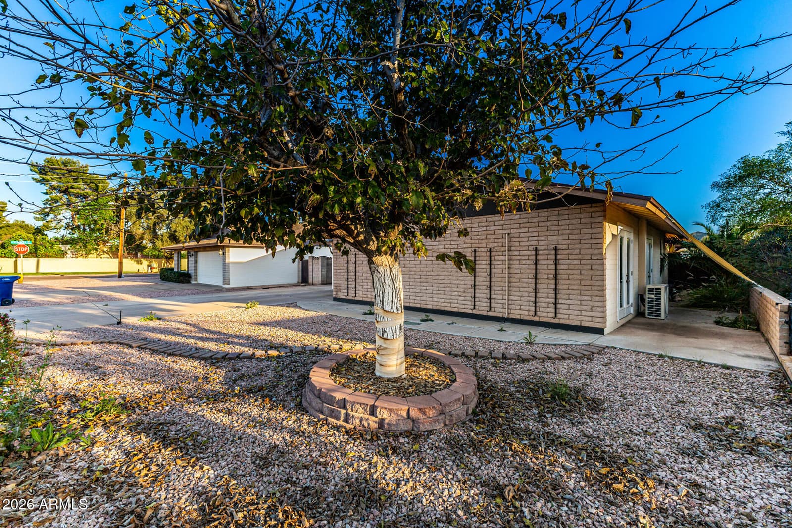 2537 E LA JOLLA Drive, Tempe, AZ 85282 — photo 11 of 39