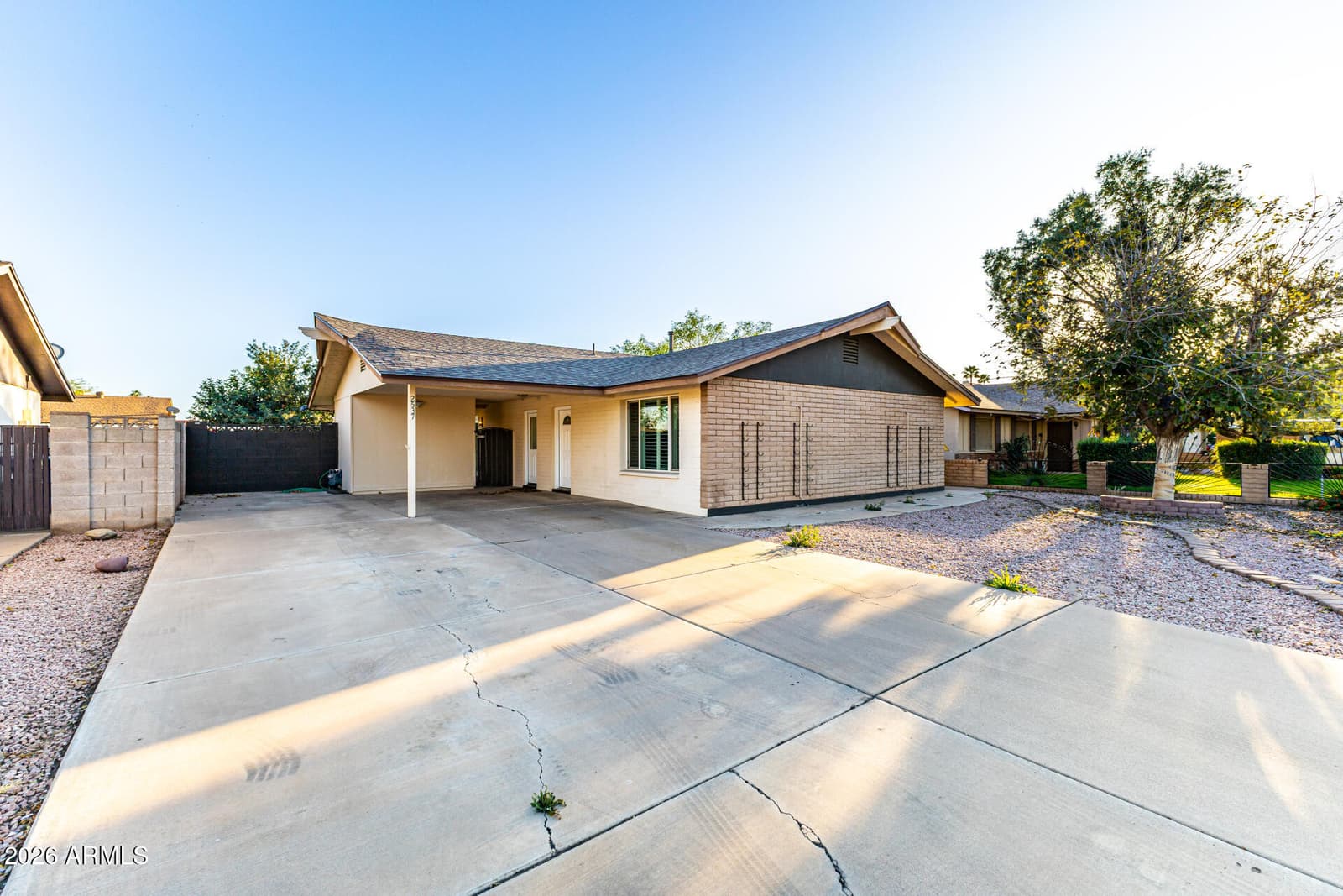 2537 E LA JOLLA Drive, Tempe, AZ 85282 — photo 13 of 39
