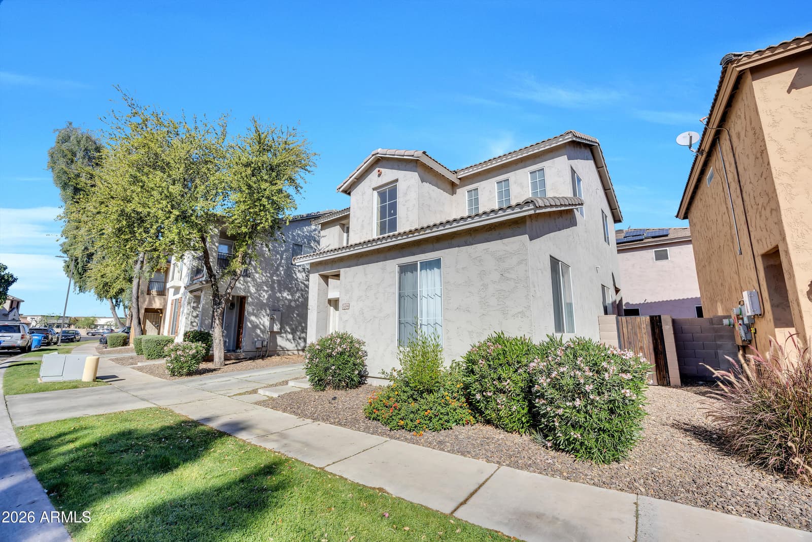 1430 E ROMLEY Avenue, Phoenix, AZ 85040 — photo 3 of 24