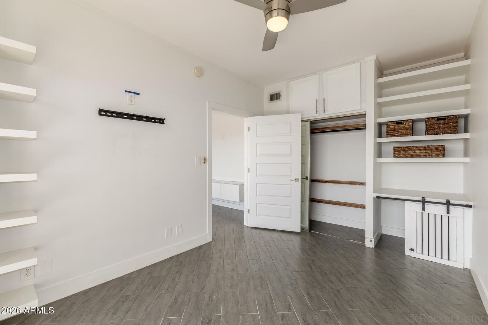 4750 N CENTRAL Avenue E16, Phoenix, AZ 85012 — photo 12 of 29