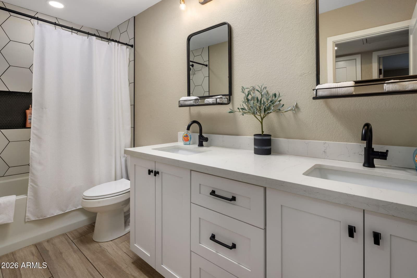 5839 E VOLTAIRE Avenue, Scottsdale, AZ 85254 — photo 14 of 44