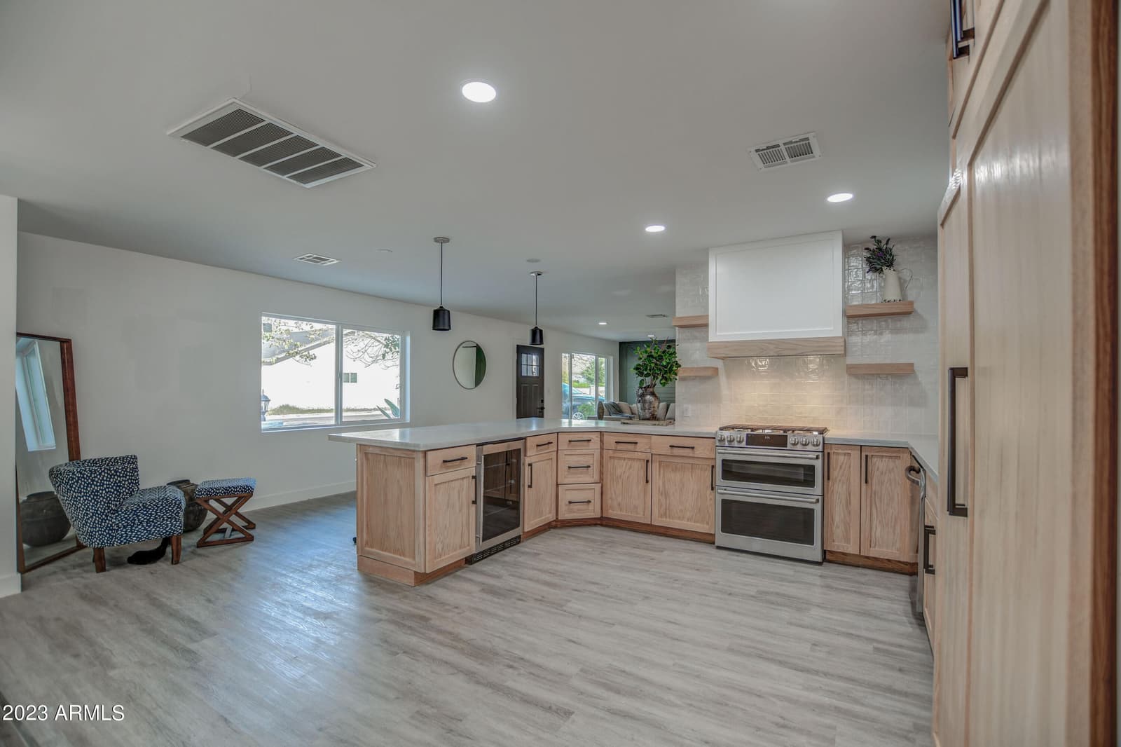 8349 E COLUMBUS Avenue, Scottsdale, AZ 85251 — photo 8 of 56