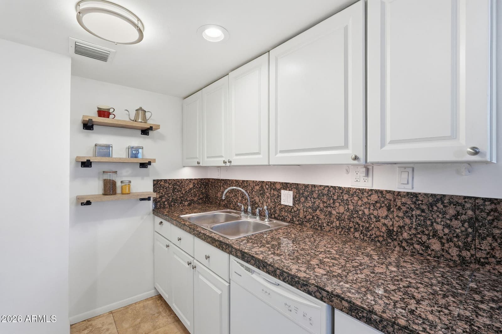 805 N 4TH Avenue 101, Phoenix, AZ 85003 — photo 2 of 26