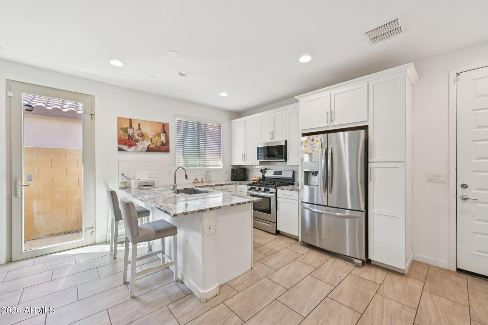 1545 W CARMEN Street, Phoenix, AZ 85041 — photo 3 of 12