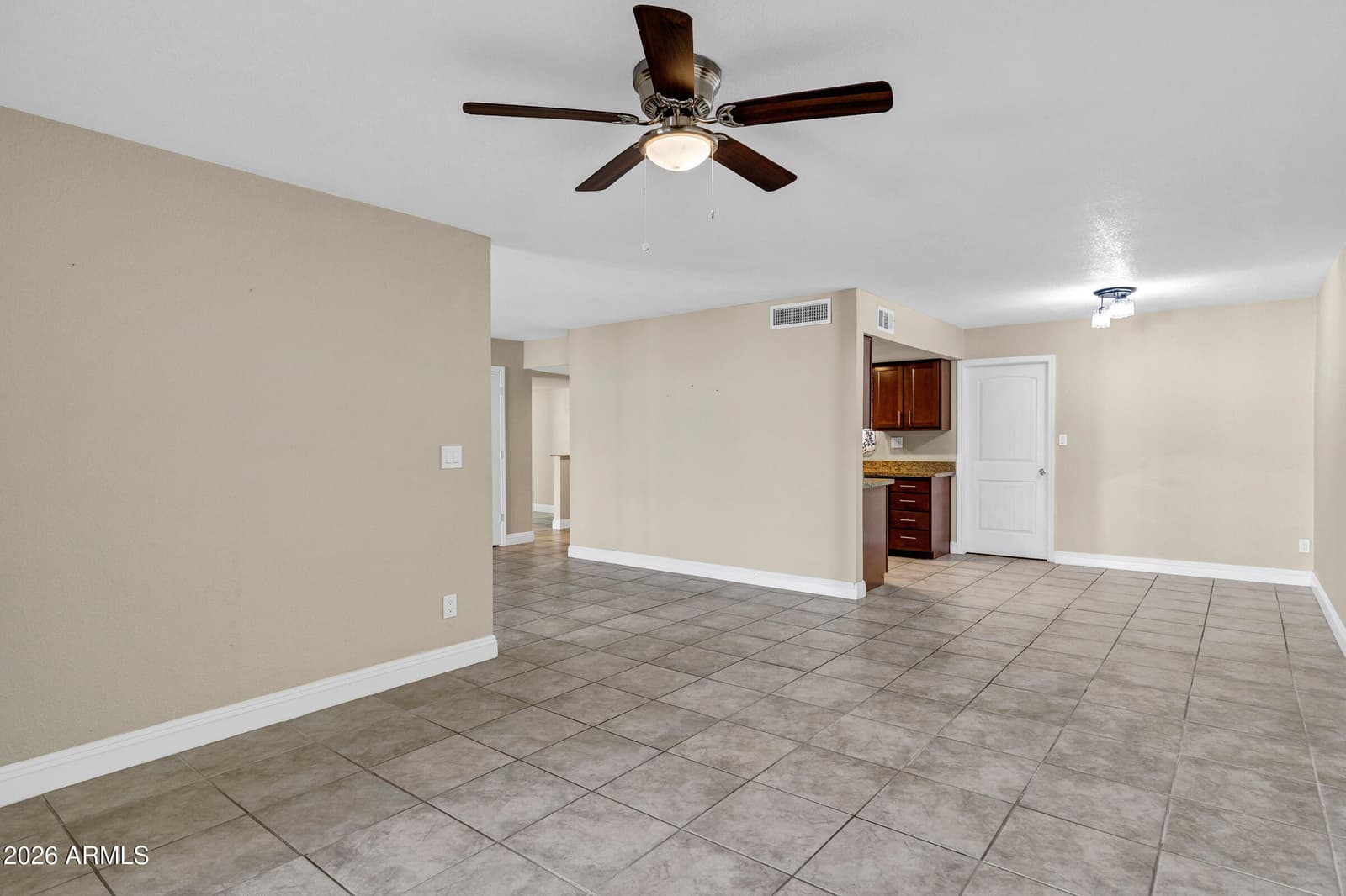6816 N 29TH Lane, Phoenix, AZ 85017 — photo 9 of 28