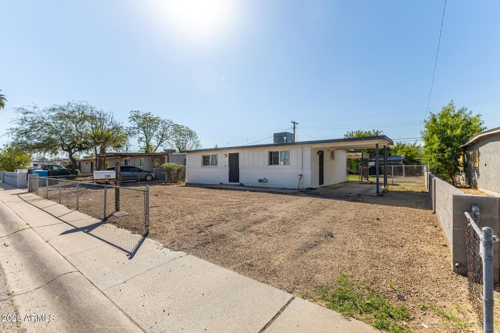 2301 E LYNNE Lane, Phoenix, AZ 85042 — photo 5 of 17
