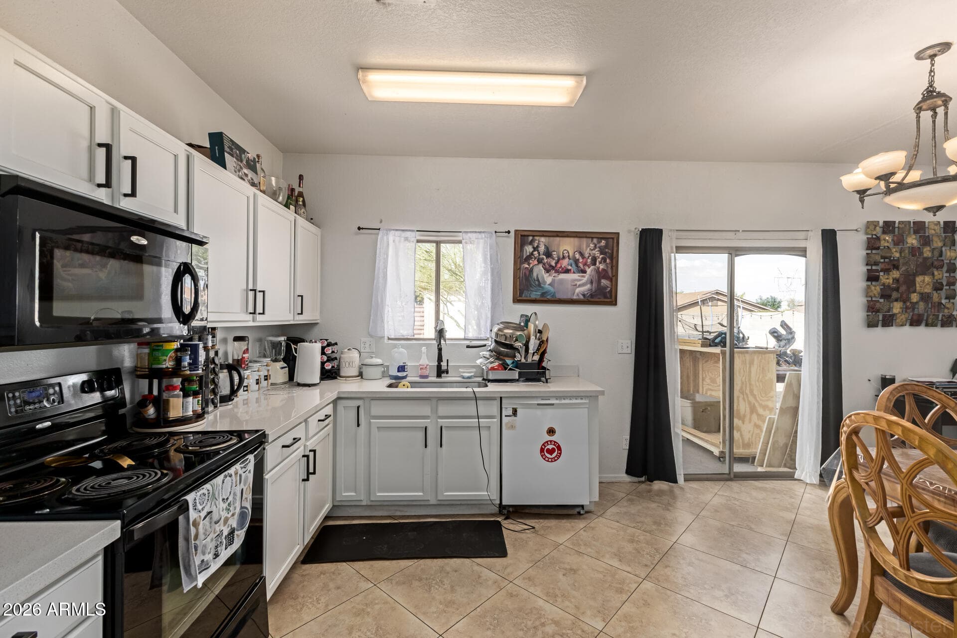 1126 E COWBOY COVE Trail, San Tan Valley, AZ 85143 — photo 12 of 32