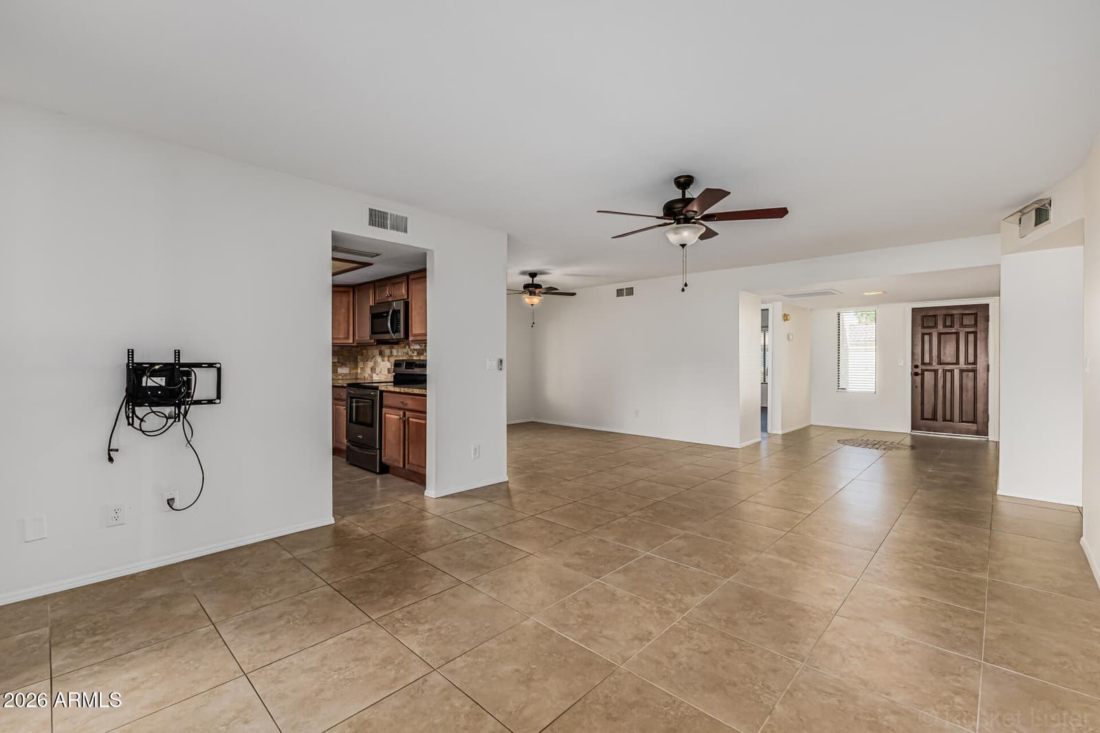9707 W Kerry Lane, Peoria, AZ 85382 — photo 9 of 42