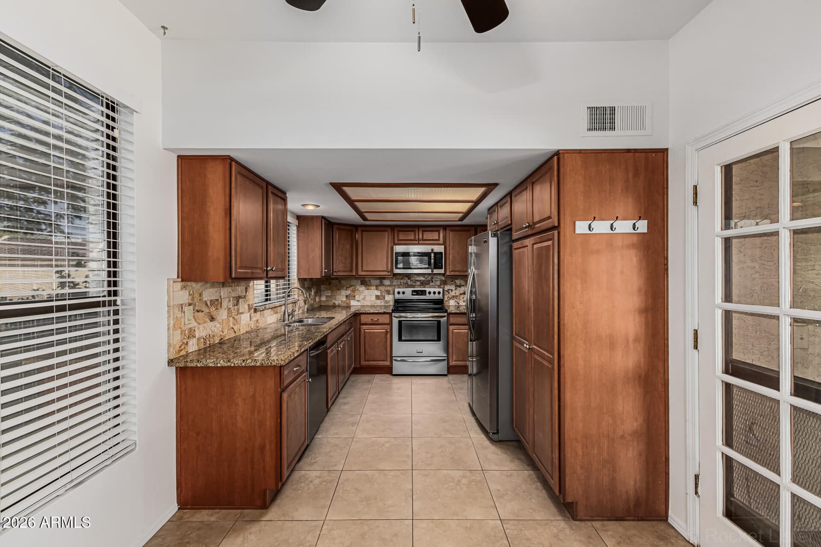 9707 W Kerry Lane, Peoria, AZ 85382 — photo 10 of 42
