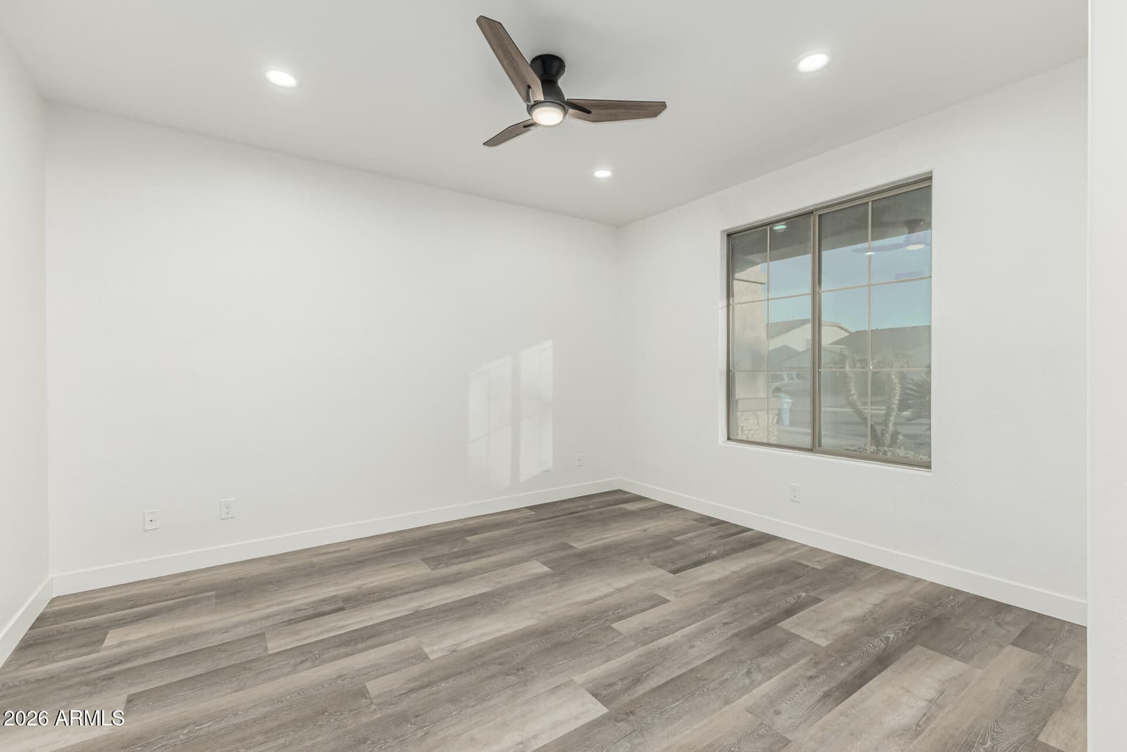 18336 W Banff Lane, Surprise, AZ 85388 — photo 12 of 68