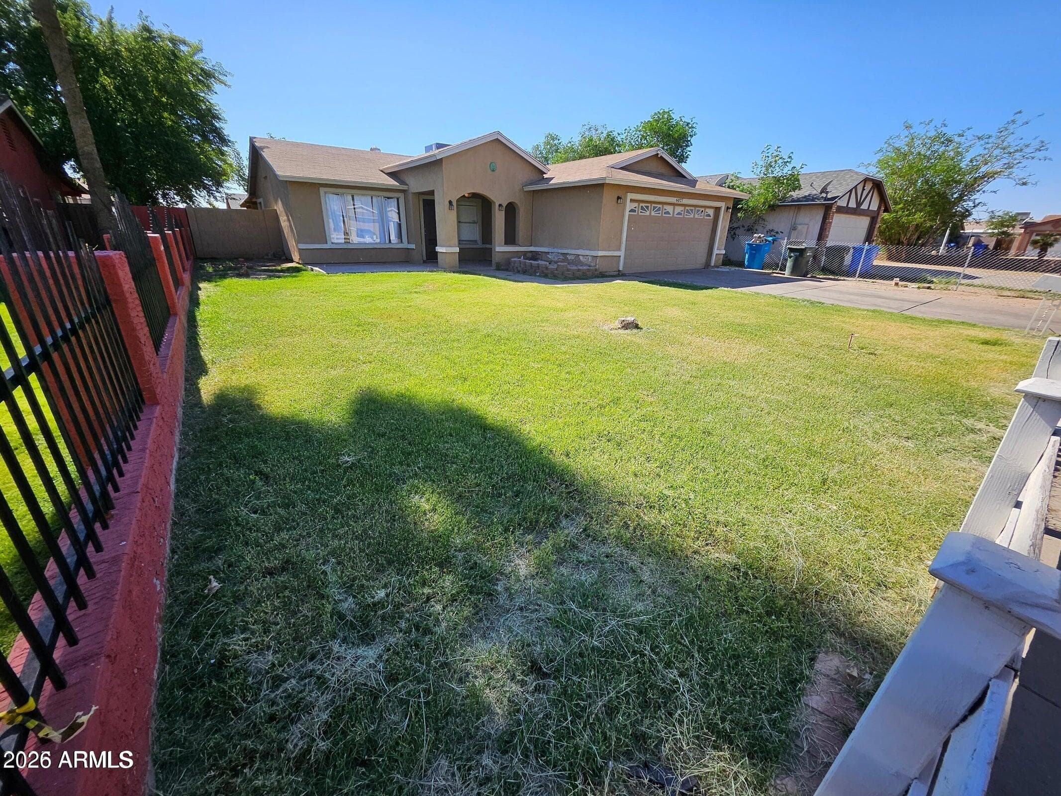 6027 W ROANOKE Avenue, Phoenix, AZ 85035 — photo 5 of 15